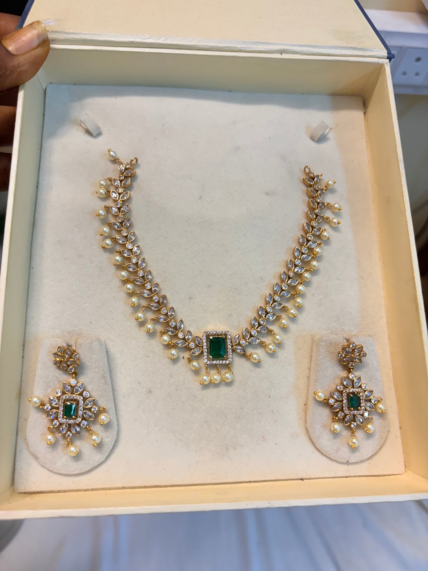 Emerald AD stones jadau necklace set