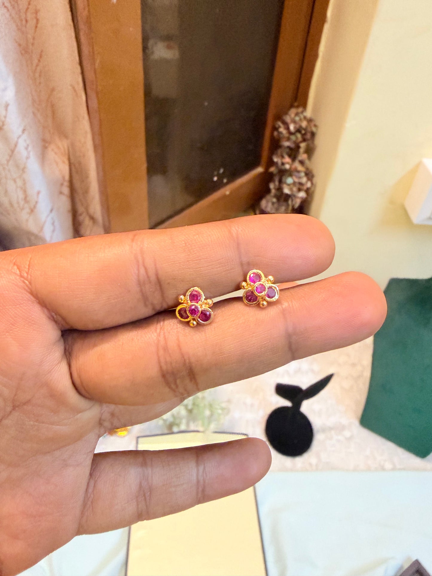 Kemp stones Panchaloham Daily wear screw back earrings