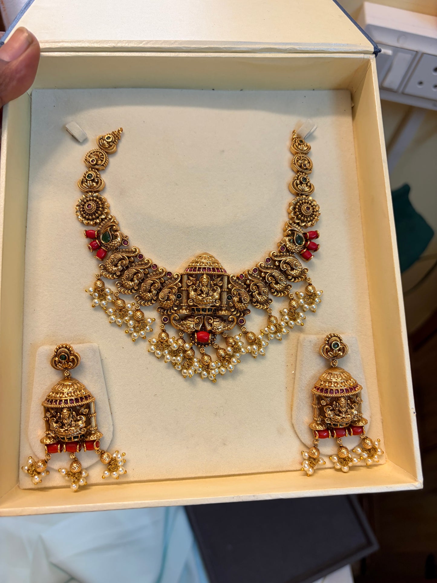 Gold antique Nakshi finish necklace set