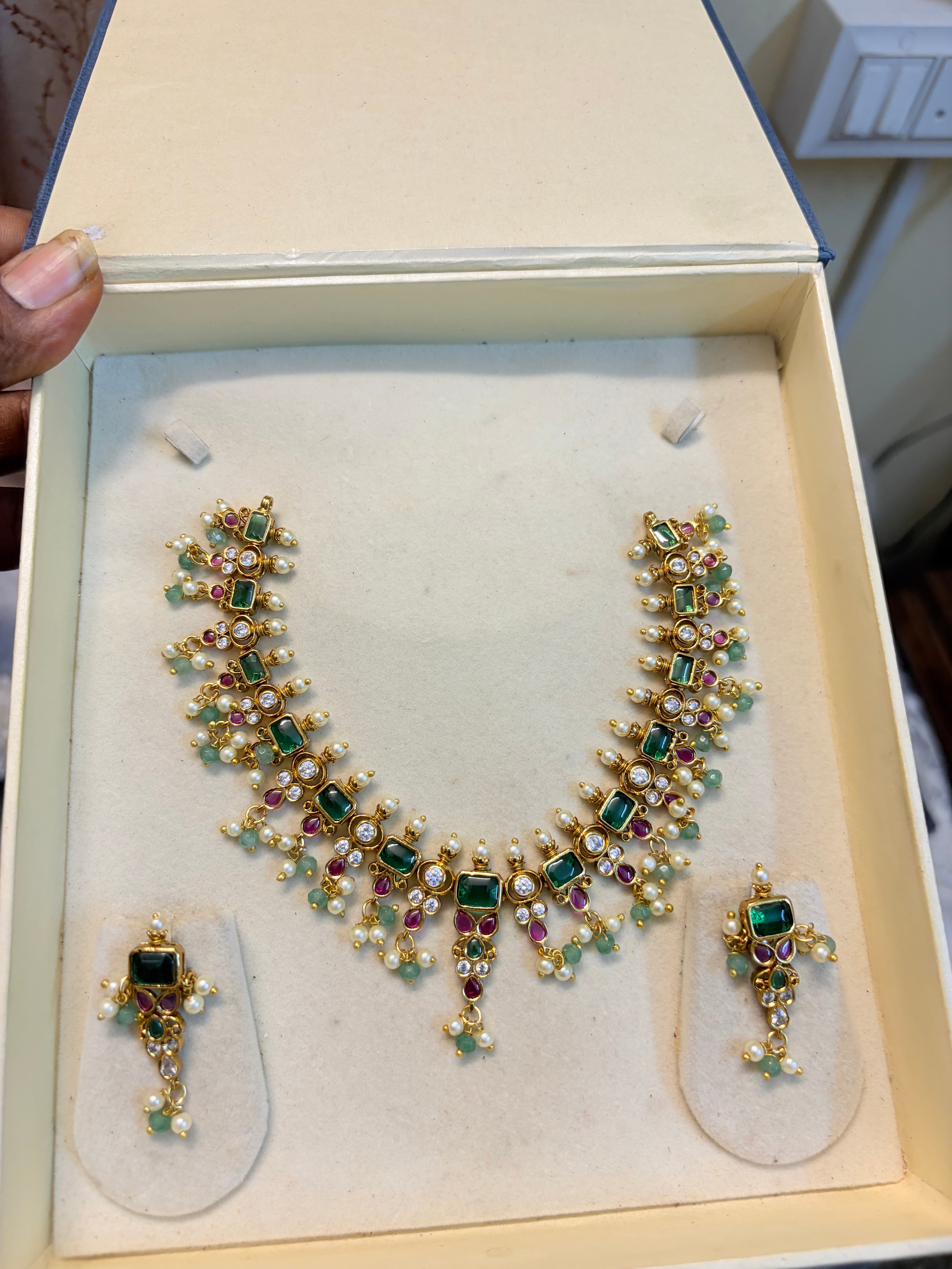 Bold Emerald jadau Kundan necklace set premium quality