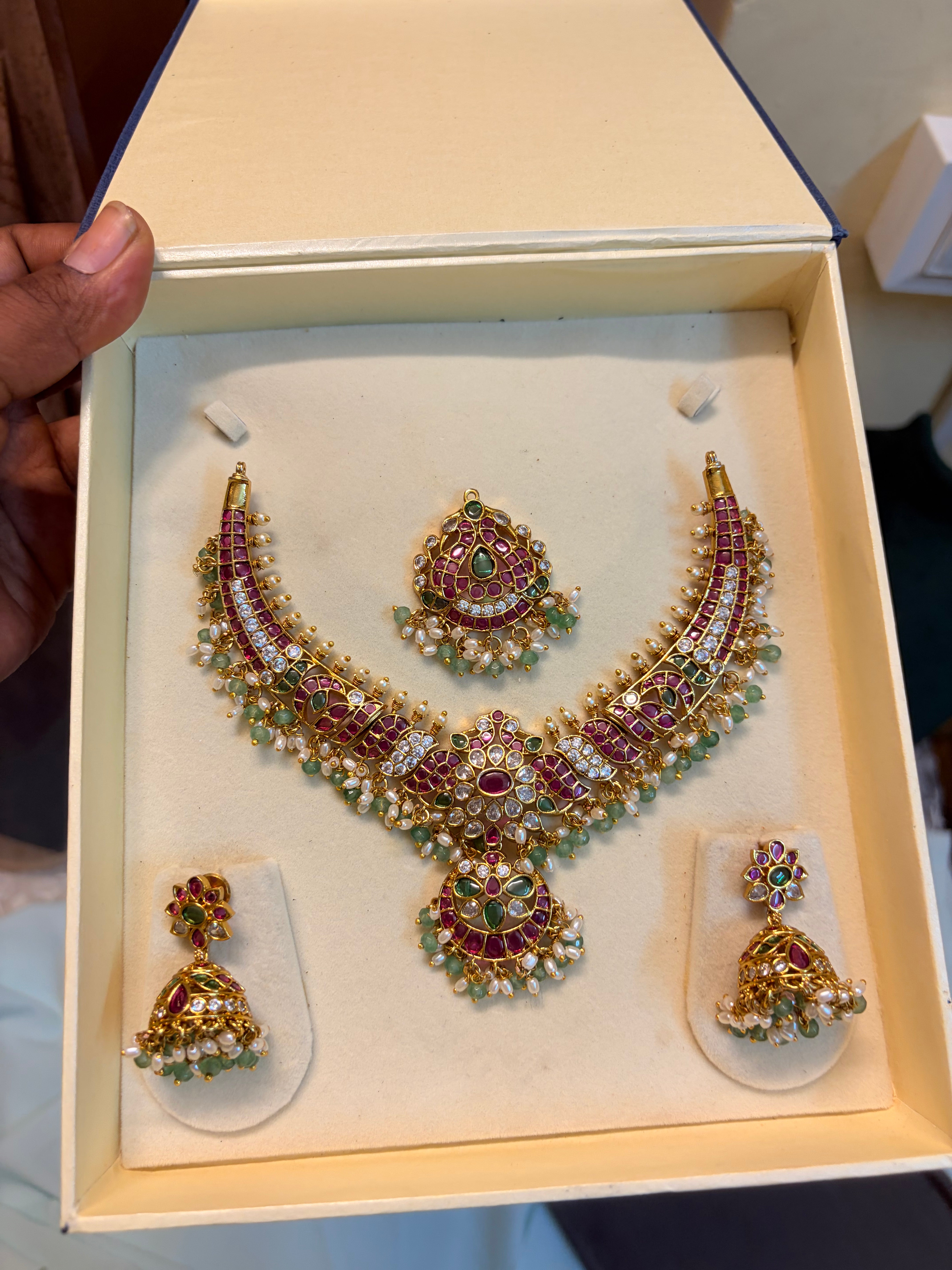 Real kemp stones jadau necklace set
