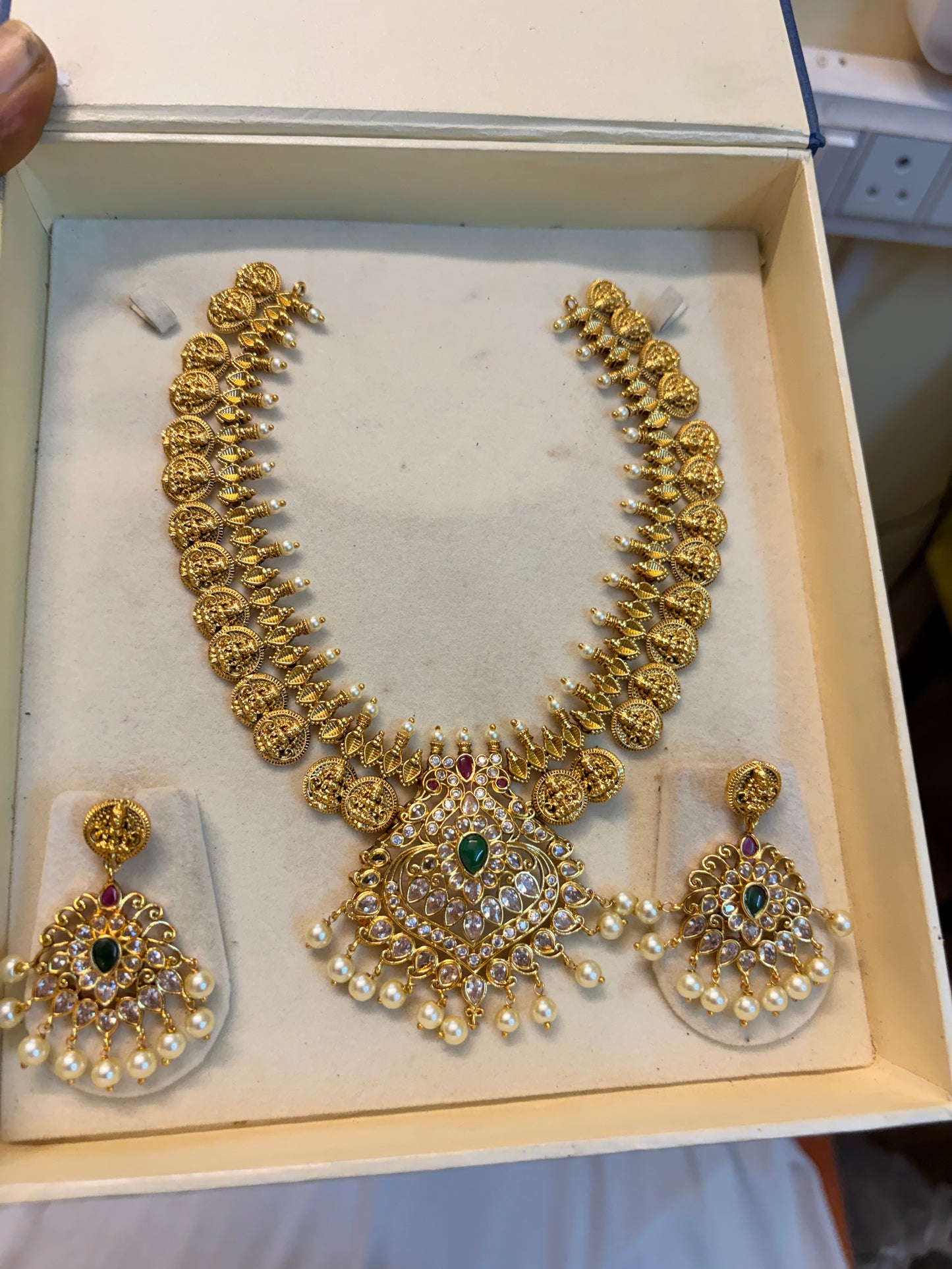AD stones jadau gold inspired necklace set