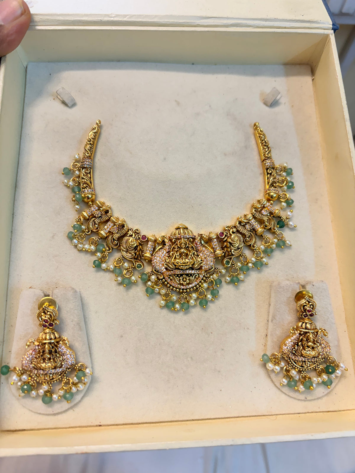 Gold antique finish jadau necklace set premium quality