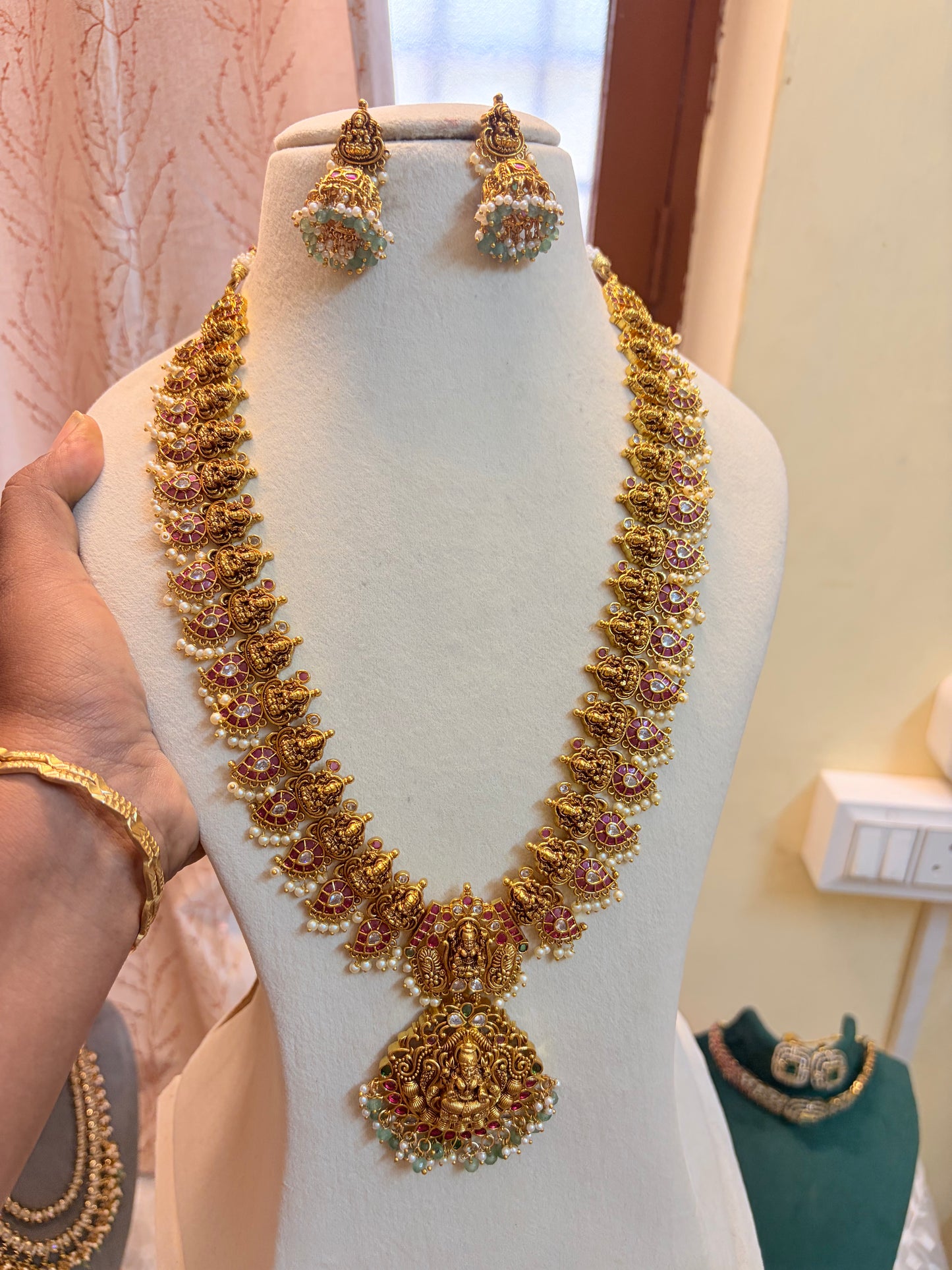 Pure kemp stones gold antique finish mango haram