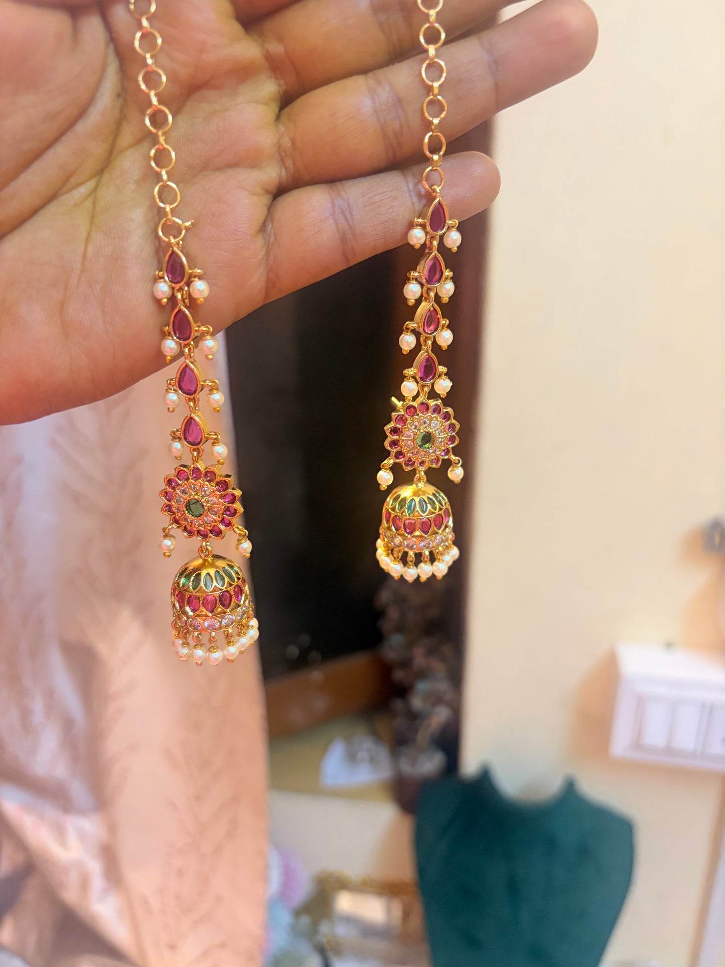Real kemp stones Jhumka with earchain