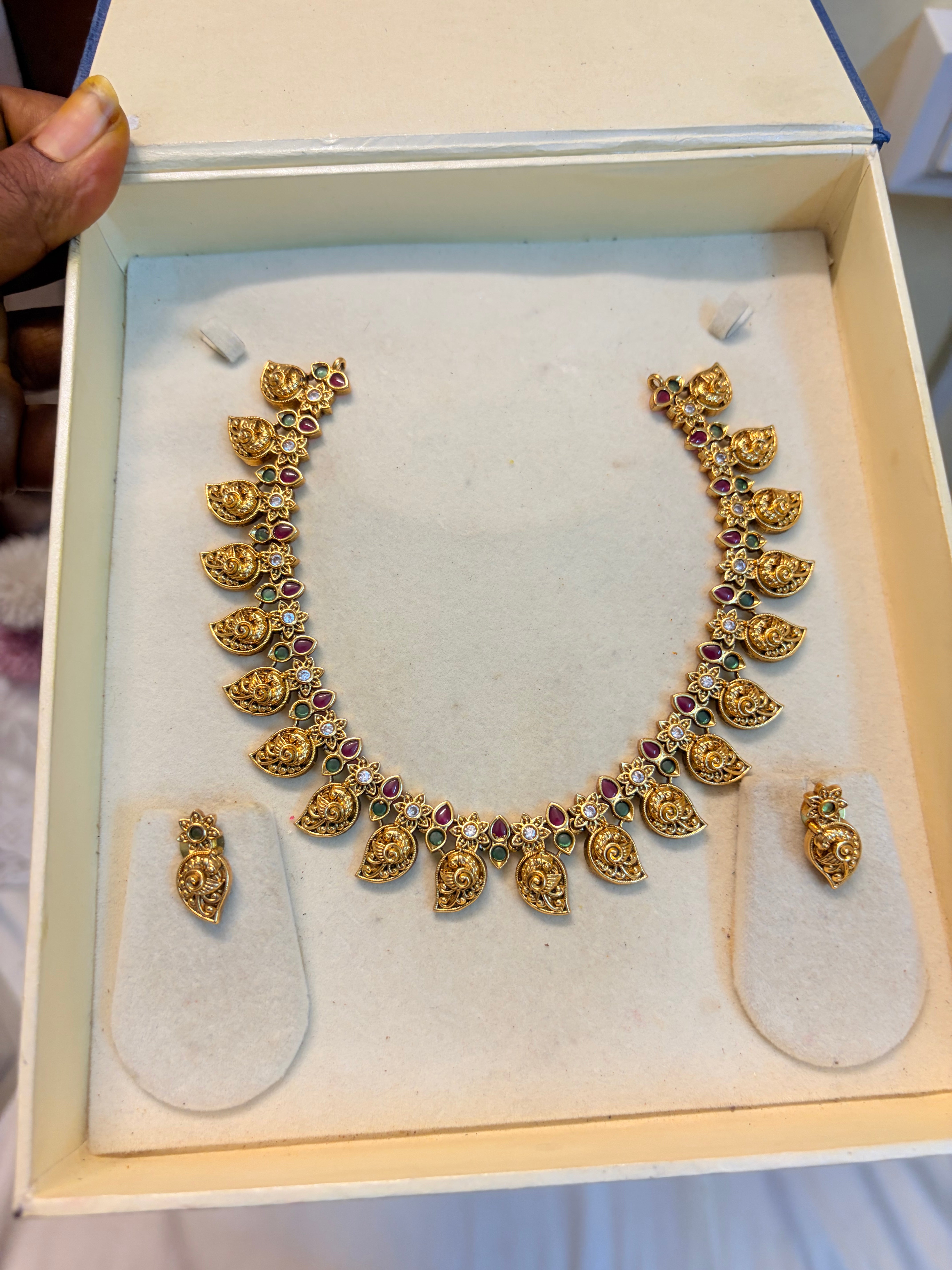 Gold antique finish jadau necklace set