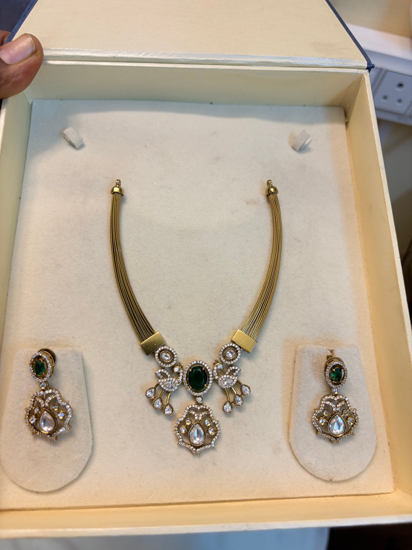 Moissanite gold antique Kanti set