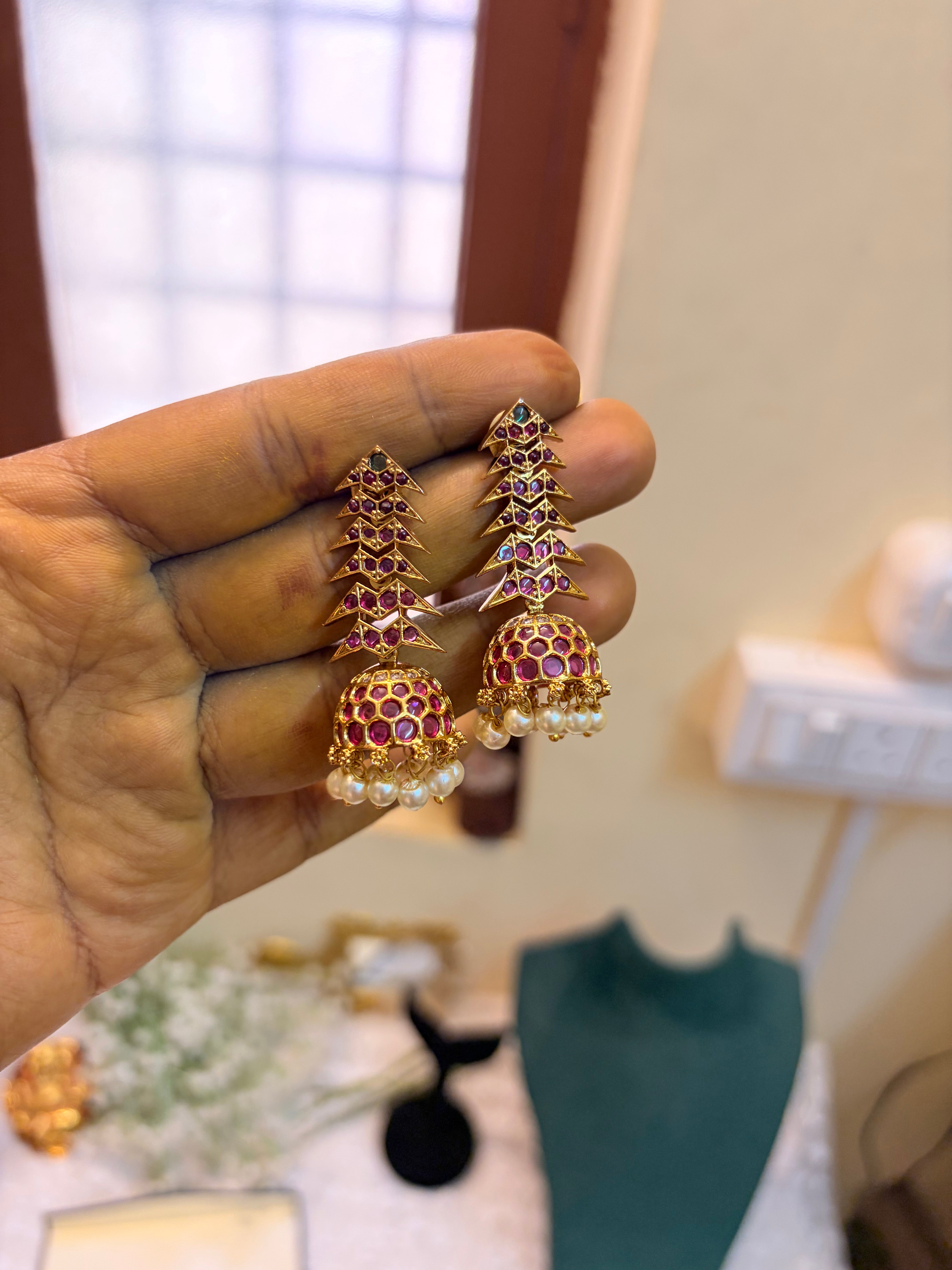 Kemp stones Jhumka