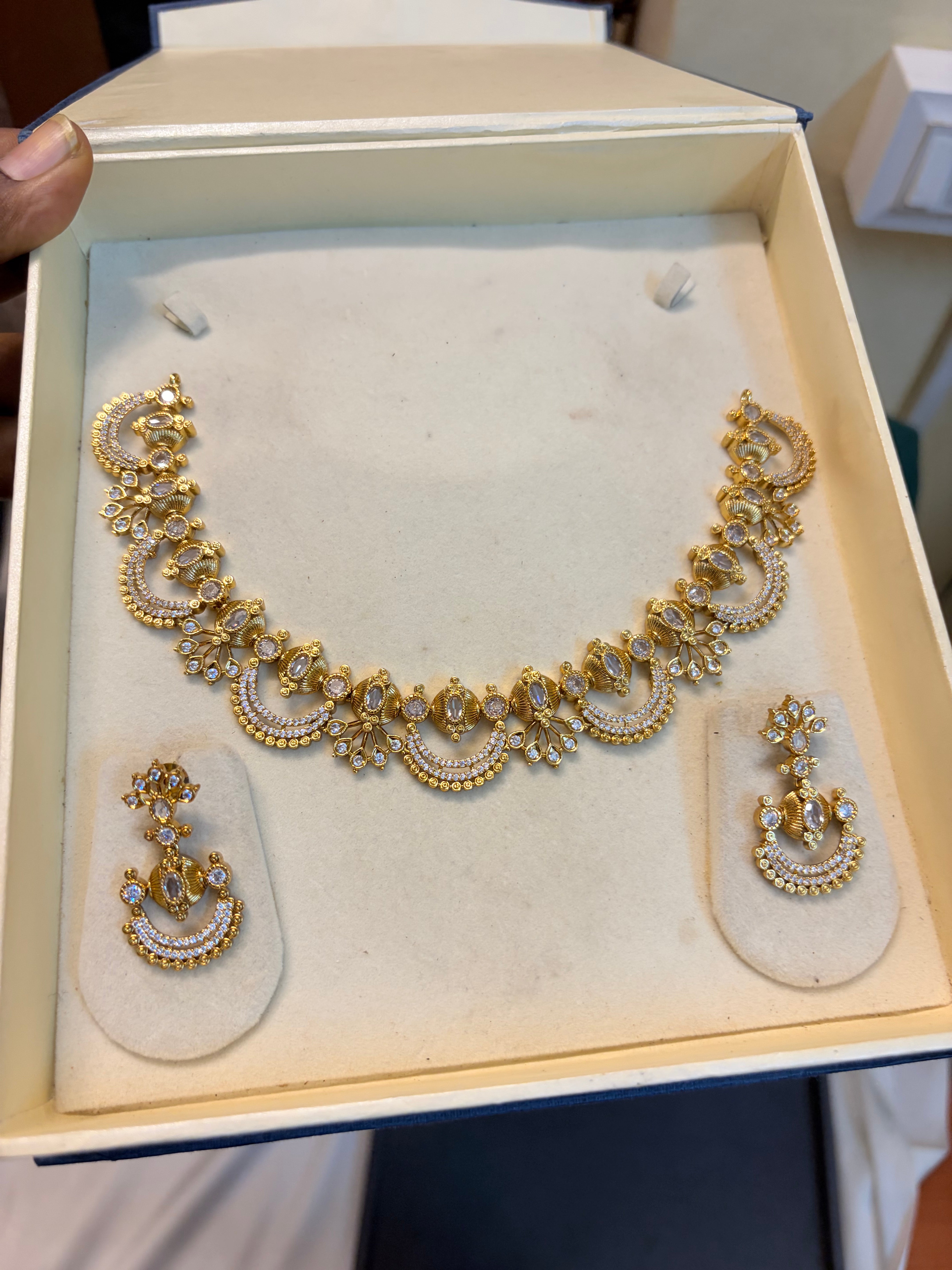 AD stones gold finish jadau necklace set