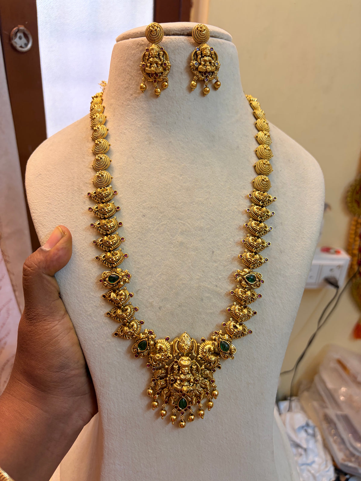 Gold antique finish Lakshmi jadau haram