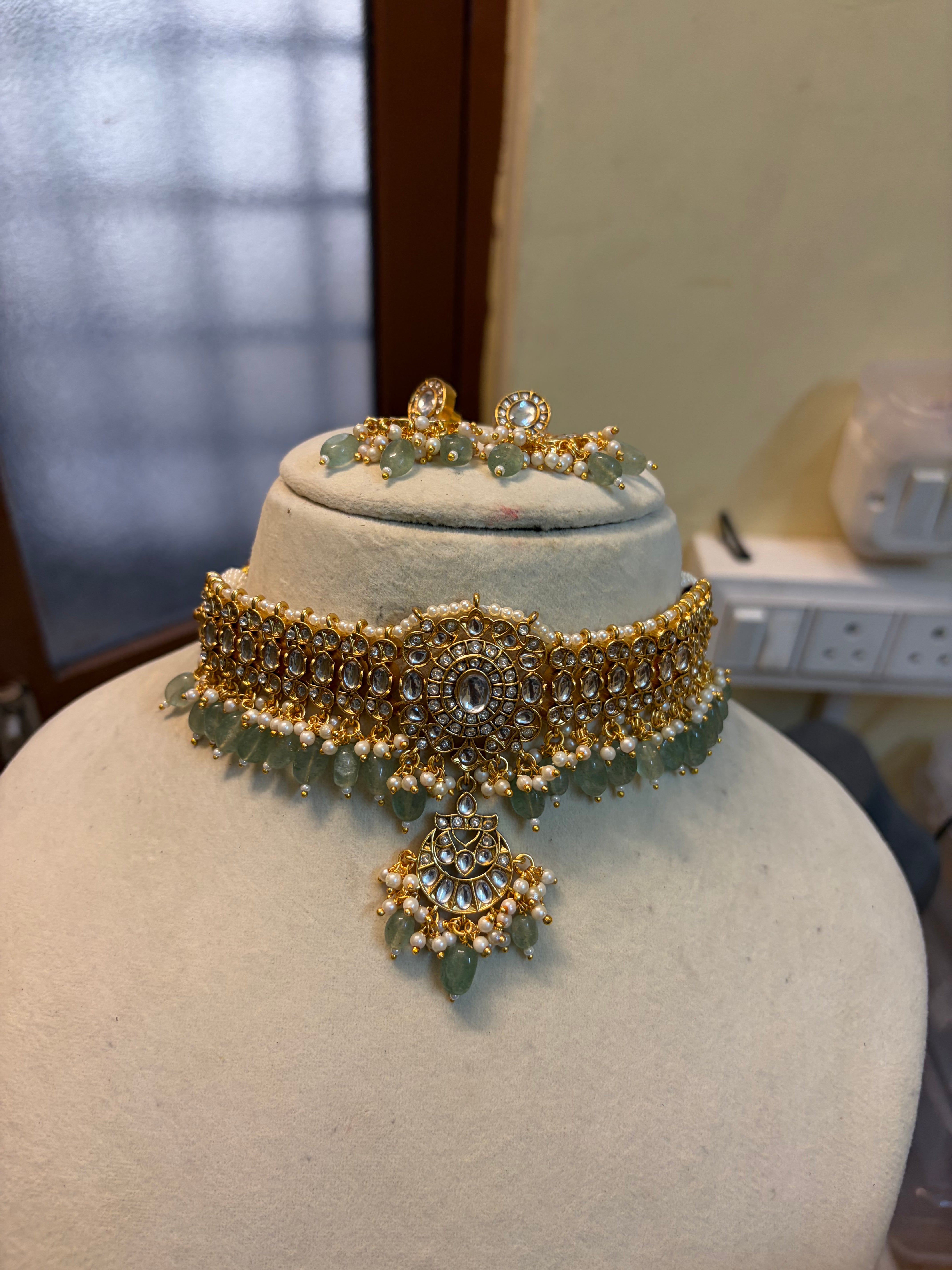 Real kemp stones jadau Kundan choker set with strawberry beads