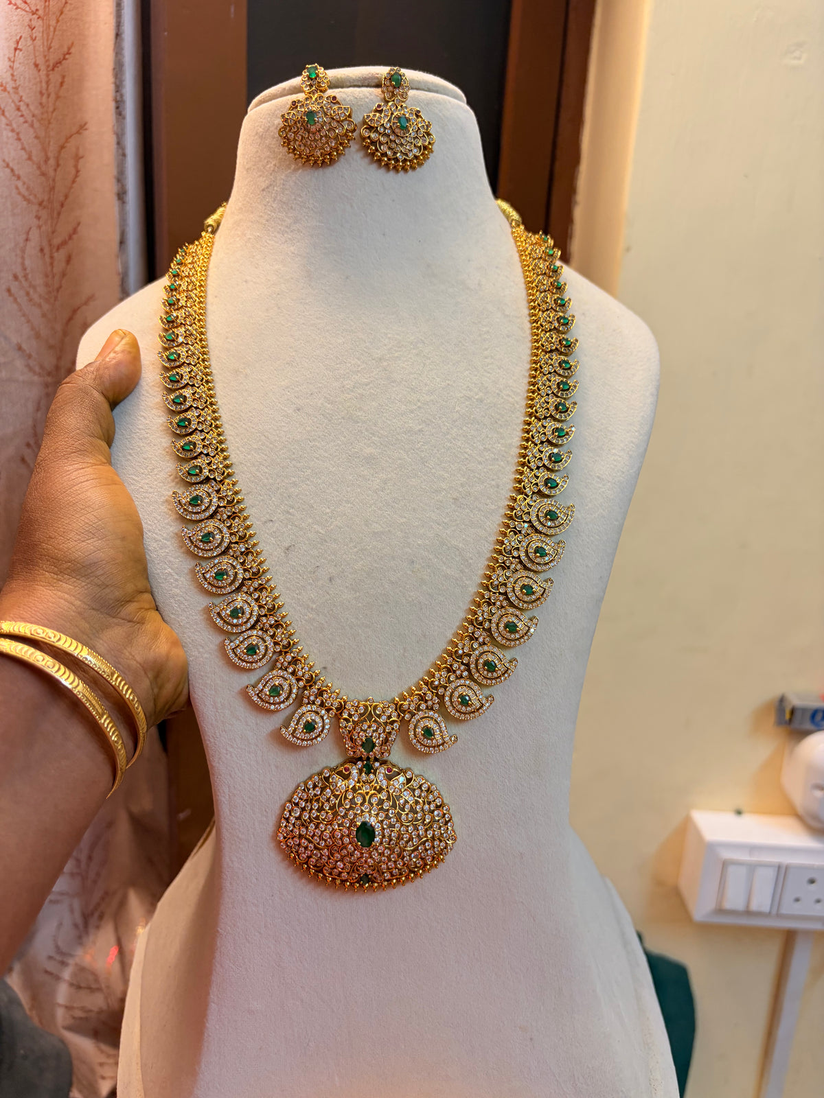 Gold inspired AD stones emerald jadau haram