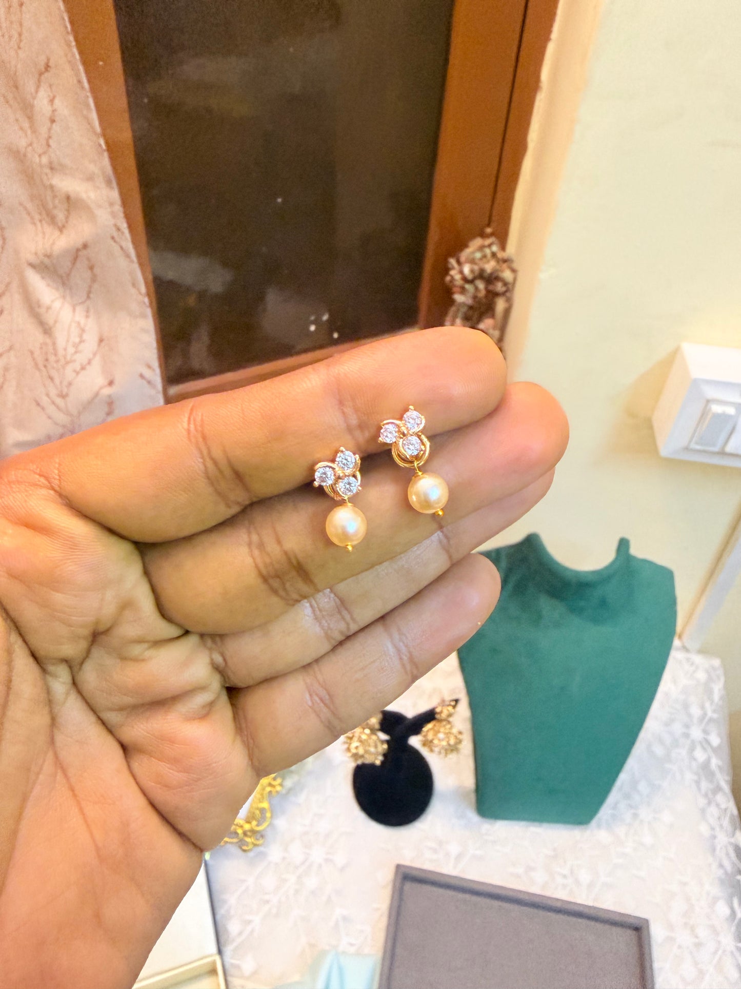 Panchaloham Daily wear pearl drop screw back stud