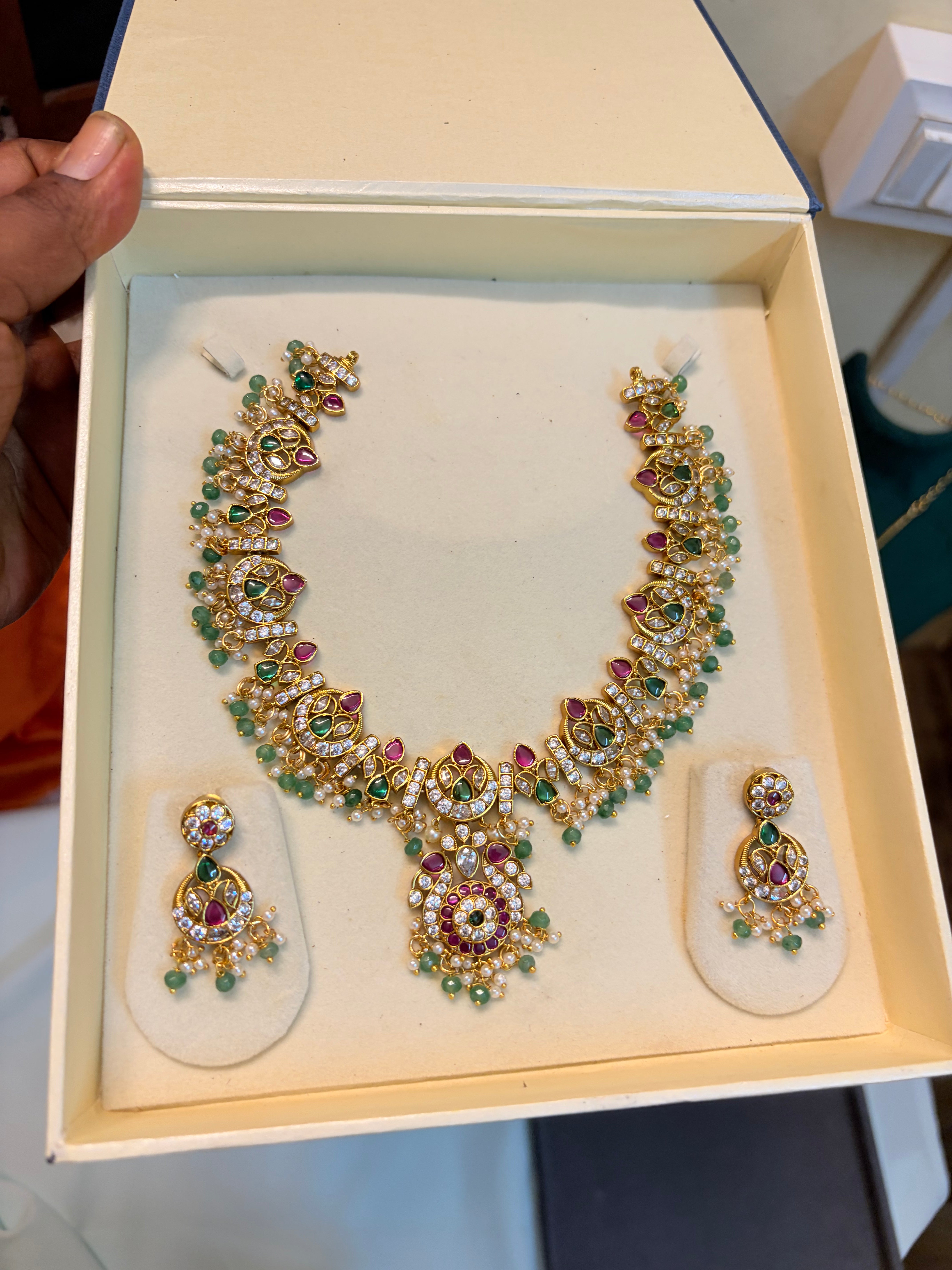 Kemp stones jadau necklace set