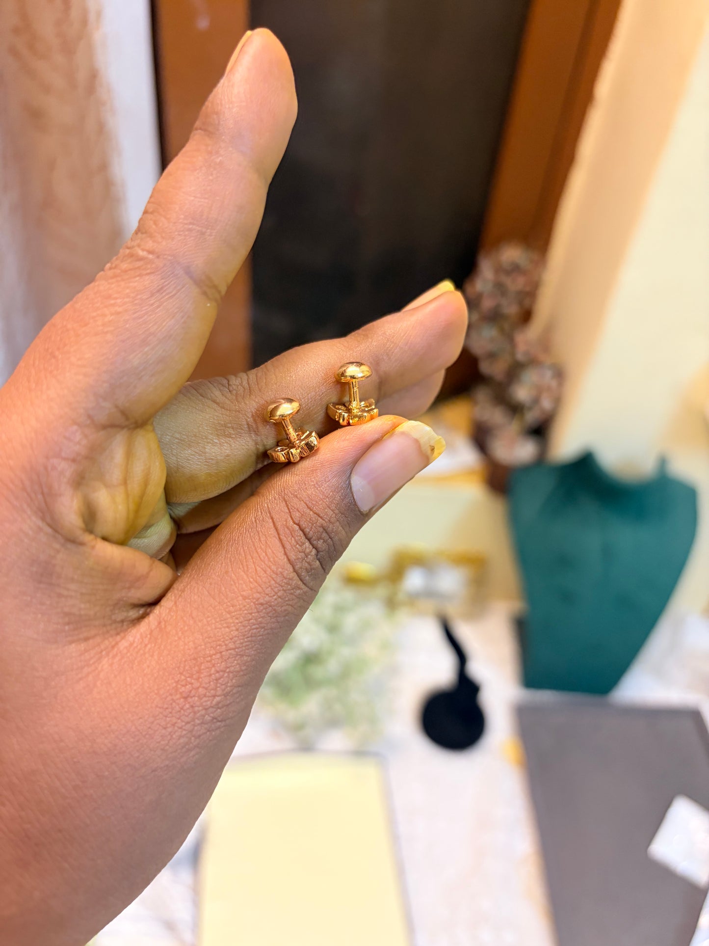 Panchaloham daily wear screw back stud