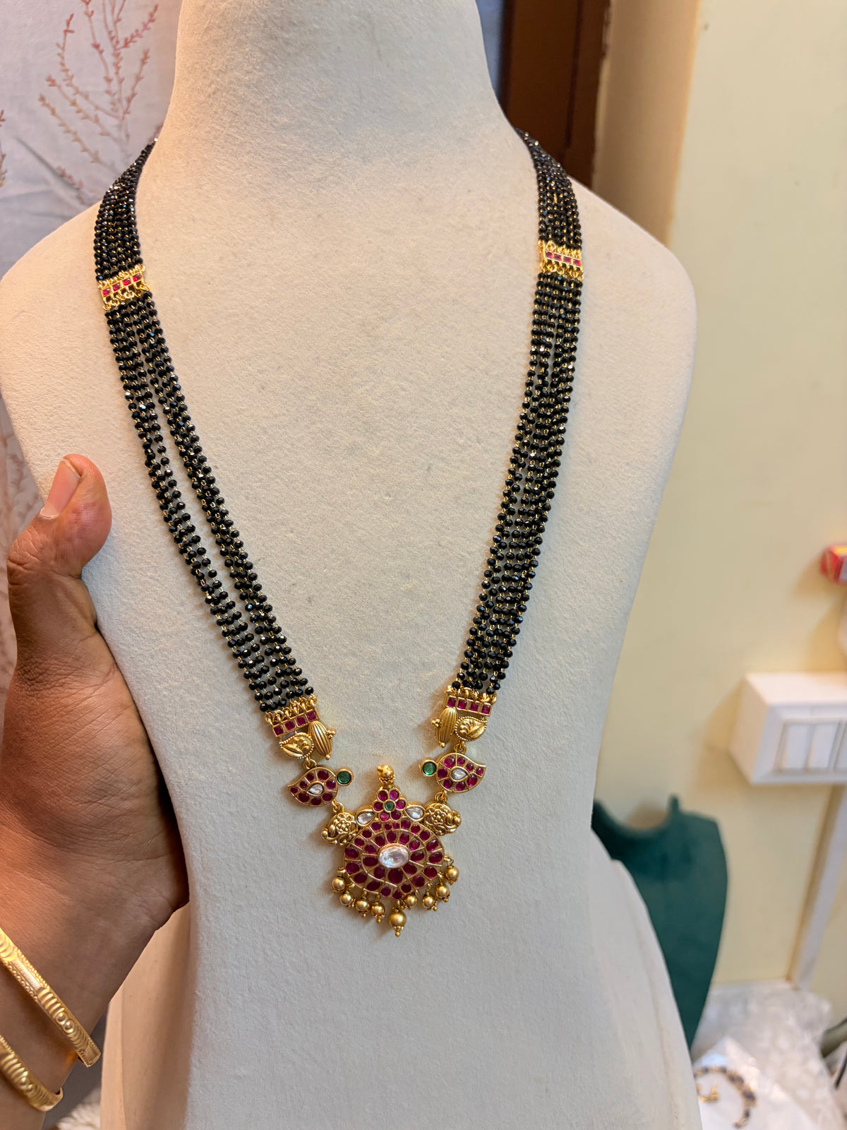 Pure kemp stones jadau brass made black diamond haram