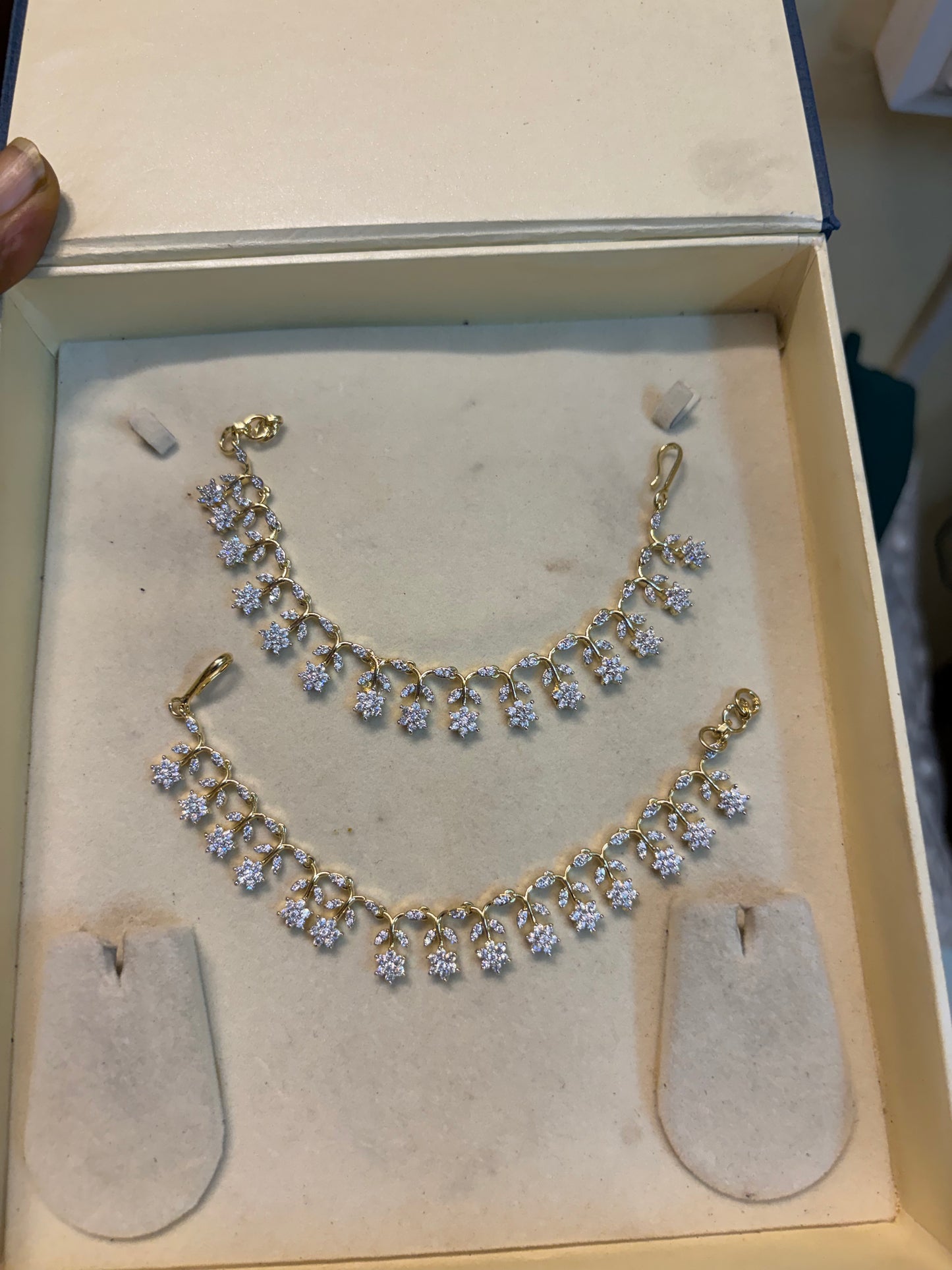 Gj polish Diamond replica earchain premium quality