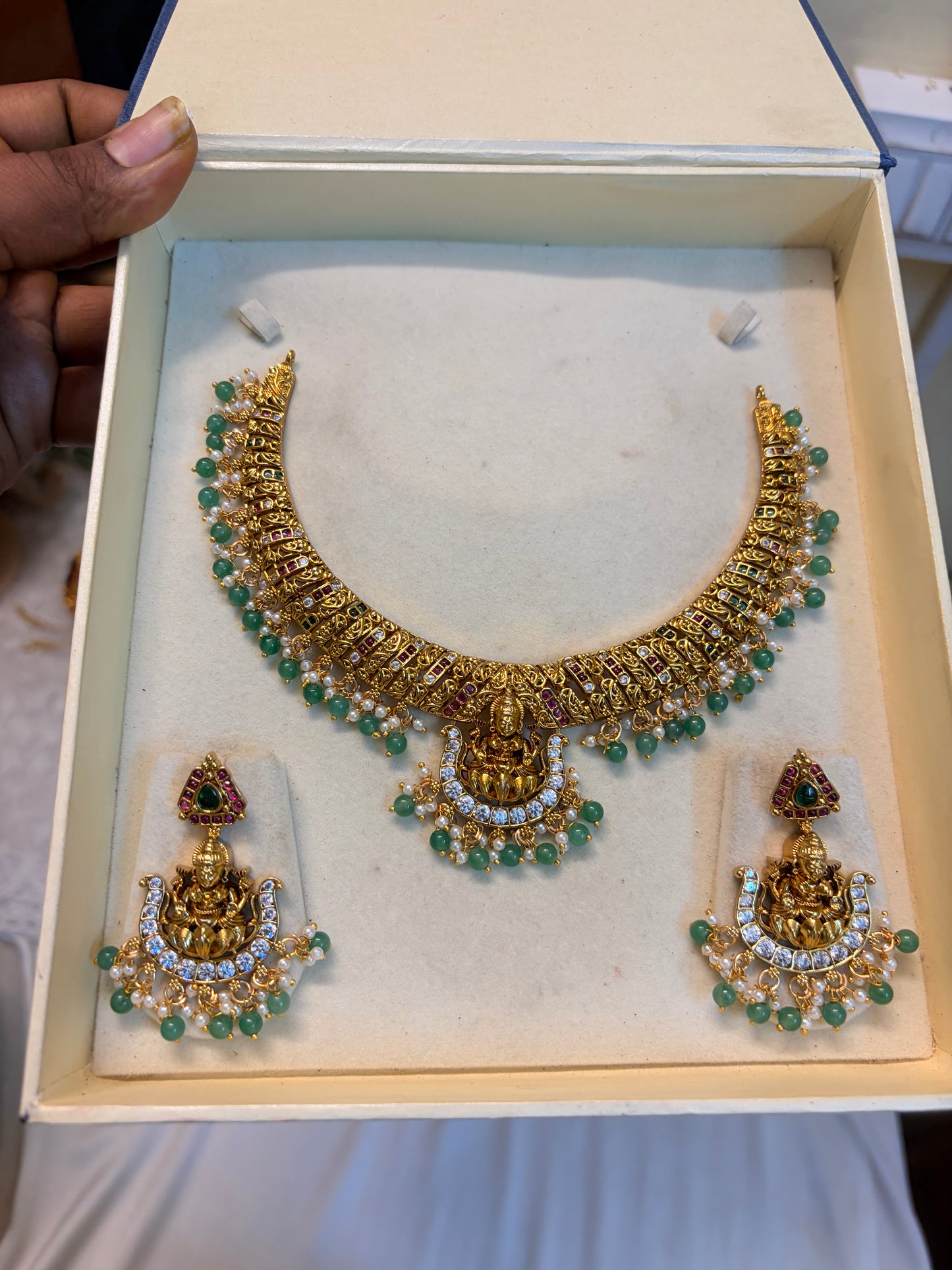 Classic gold plated jadau necklace set