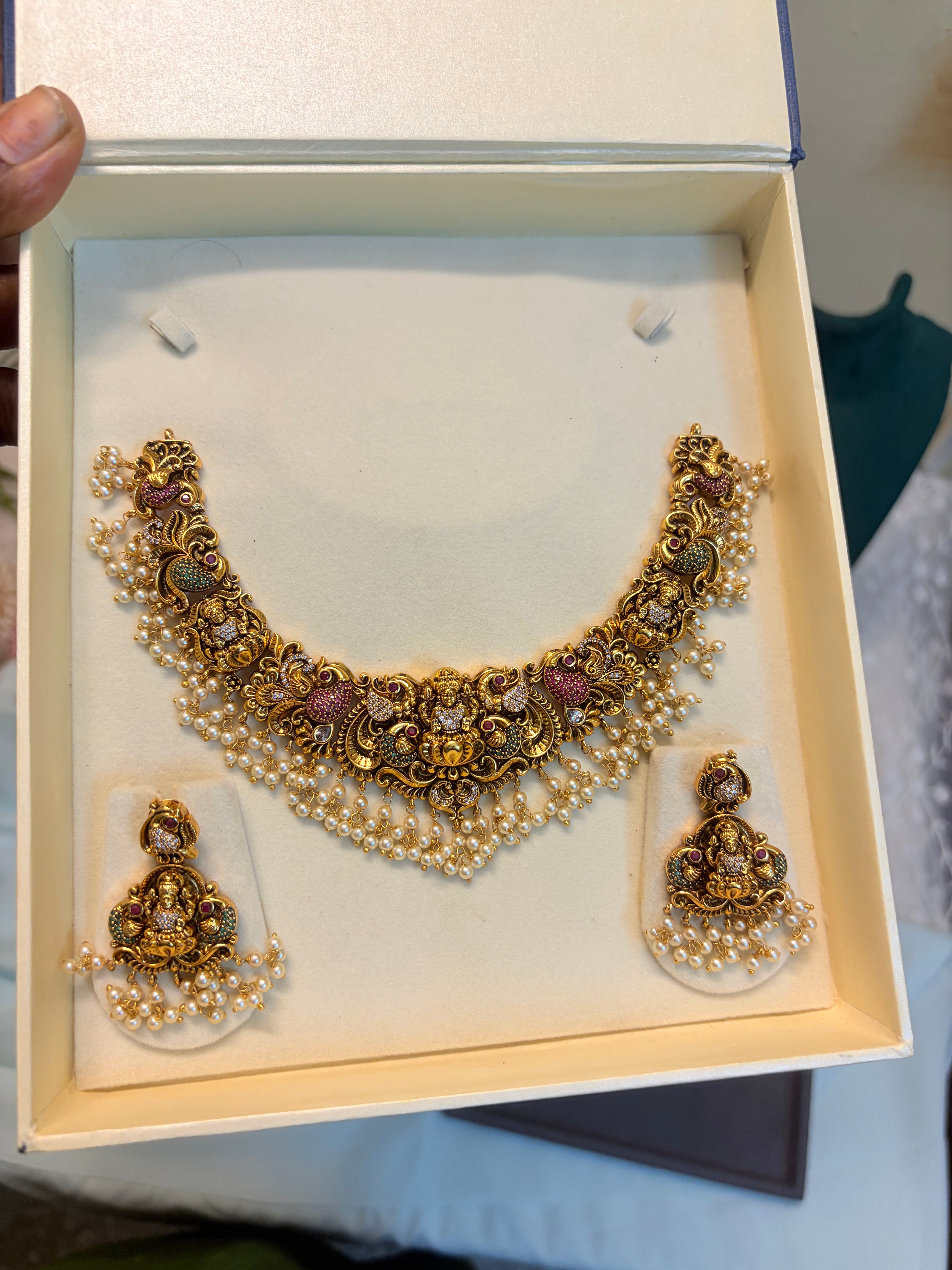 Divine Lakshmi Jadau necklace set