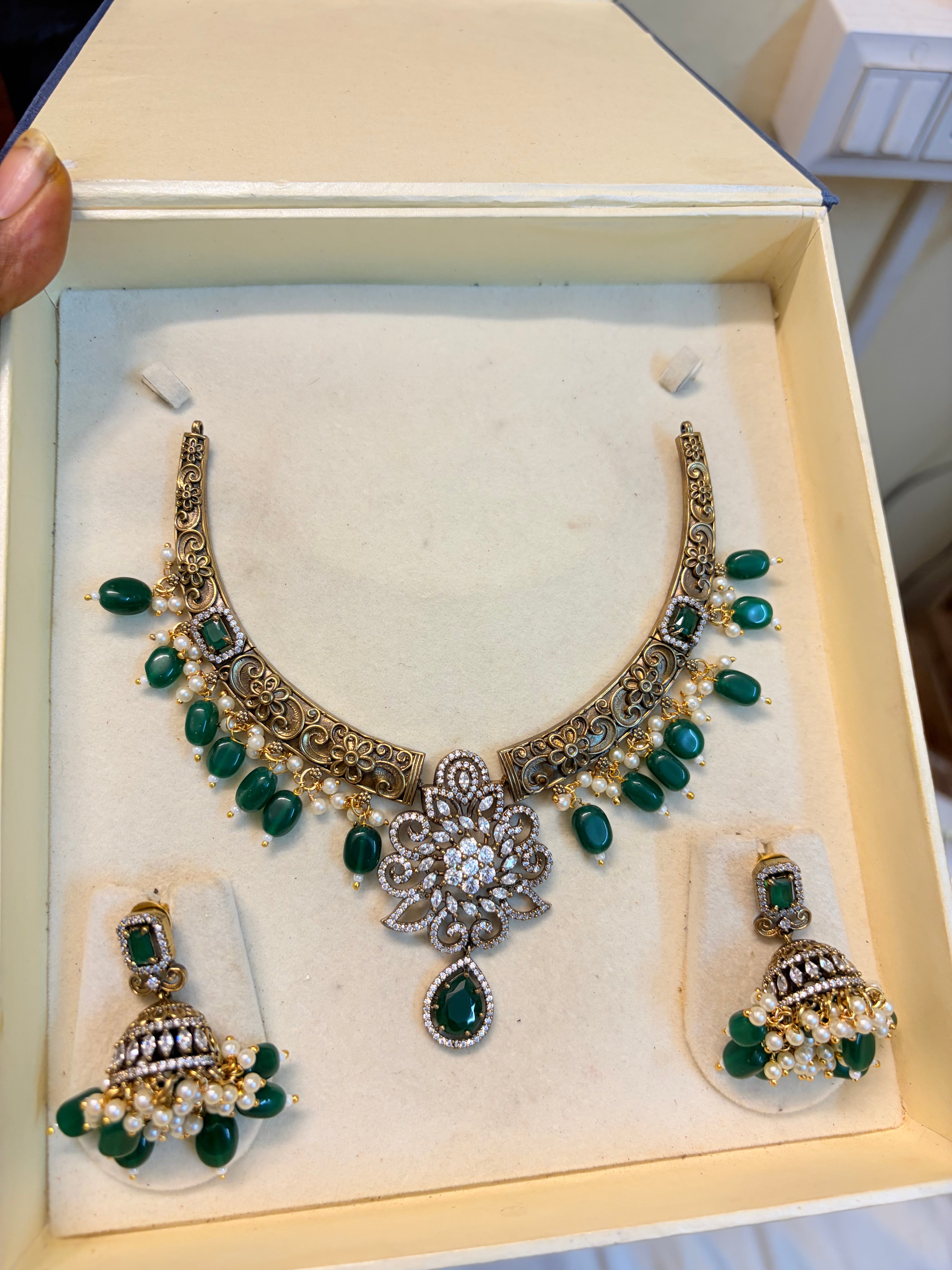 Mehendi polish kanti necklace set with Jhumka