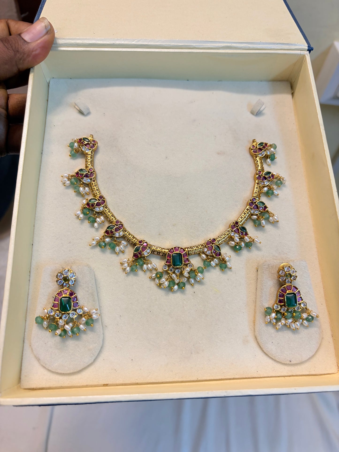 Gold antique kemp stones Kanti set