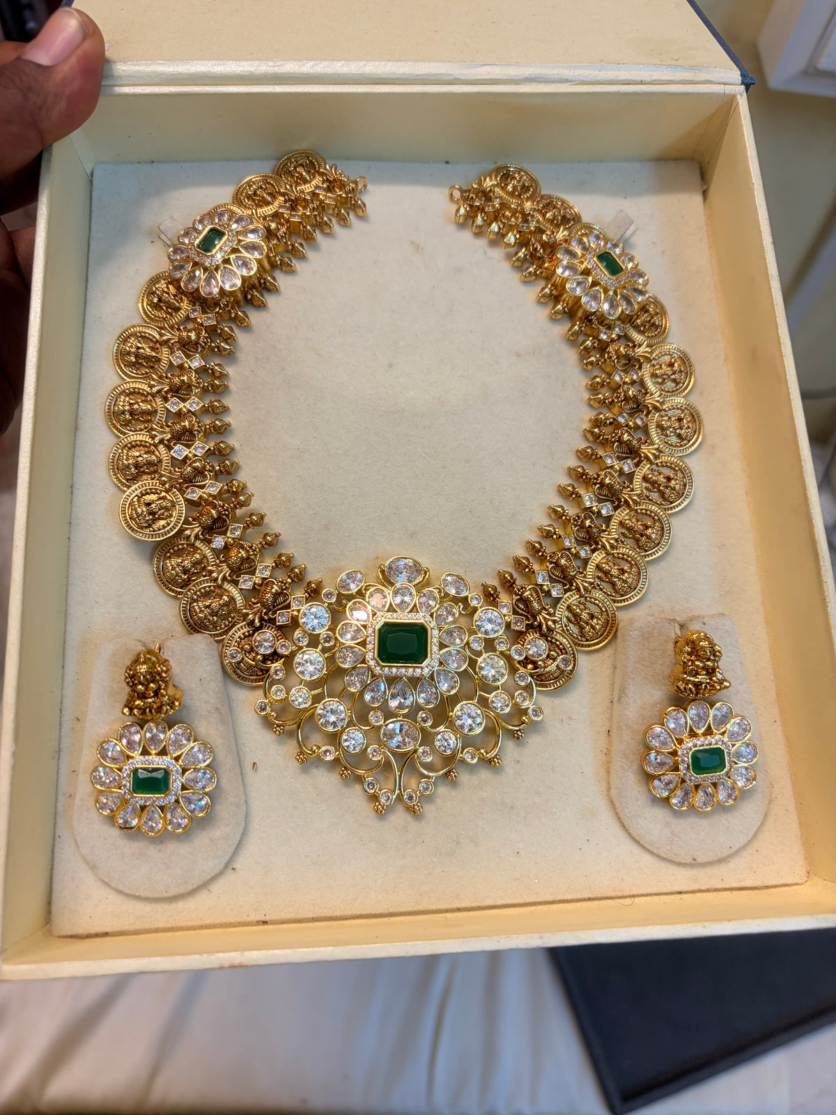 Uncut stones Gold antique finish jadau necklace set premium quality