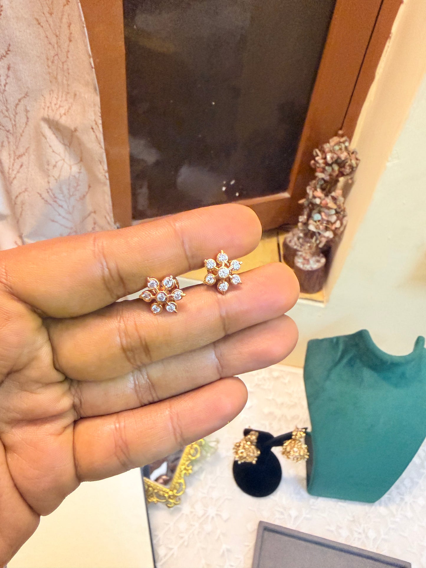 Daily wear Panchaloham screw back stud