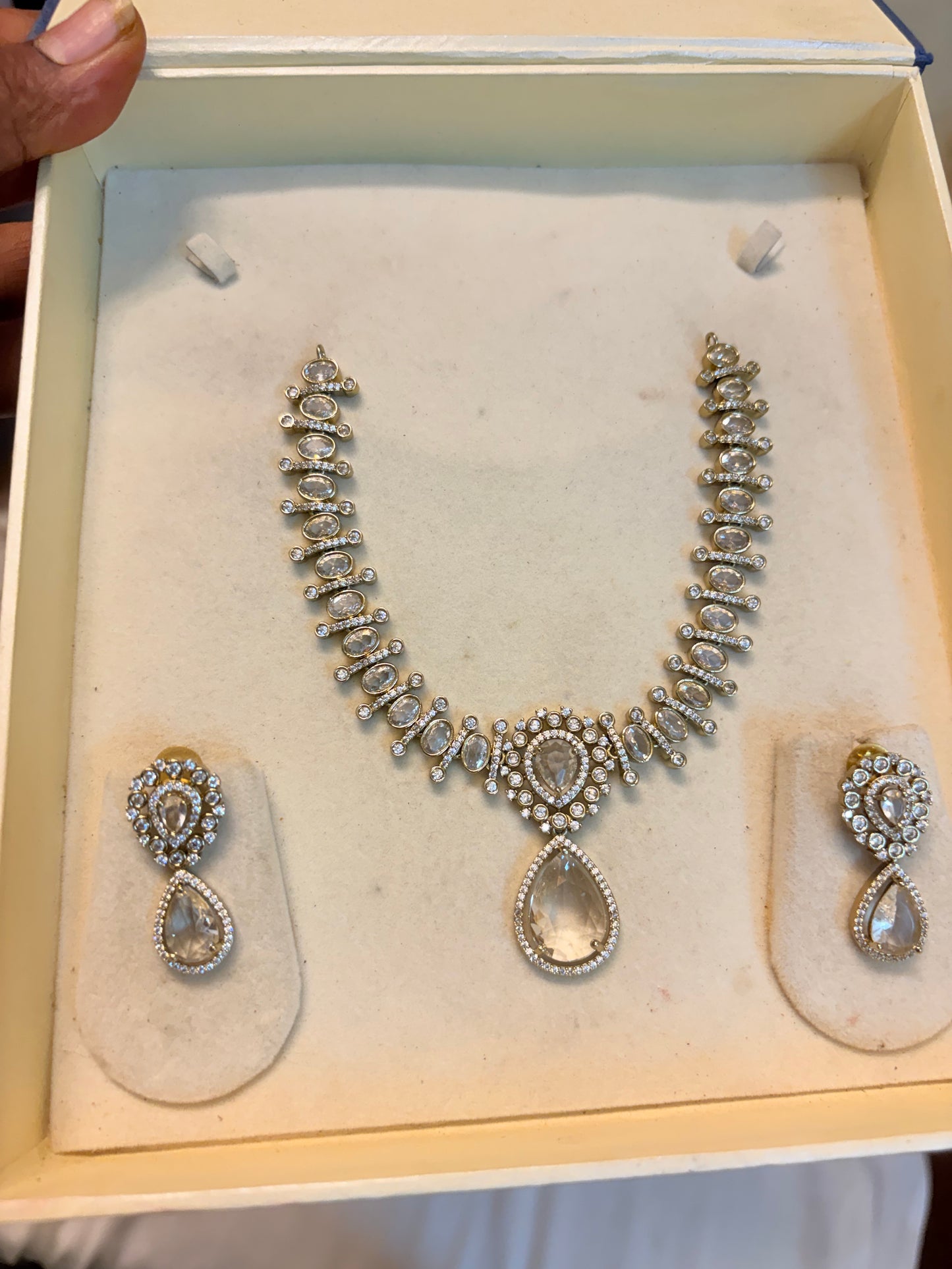 Classic Jadau Kundan necklace set