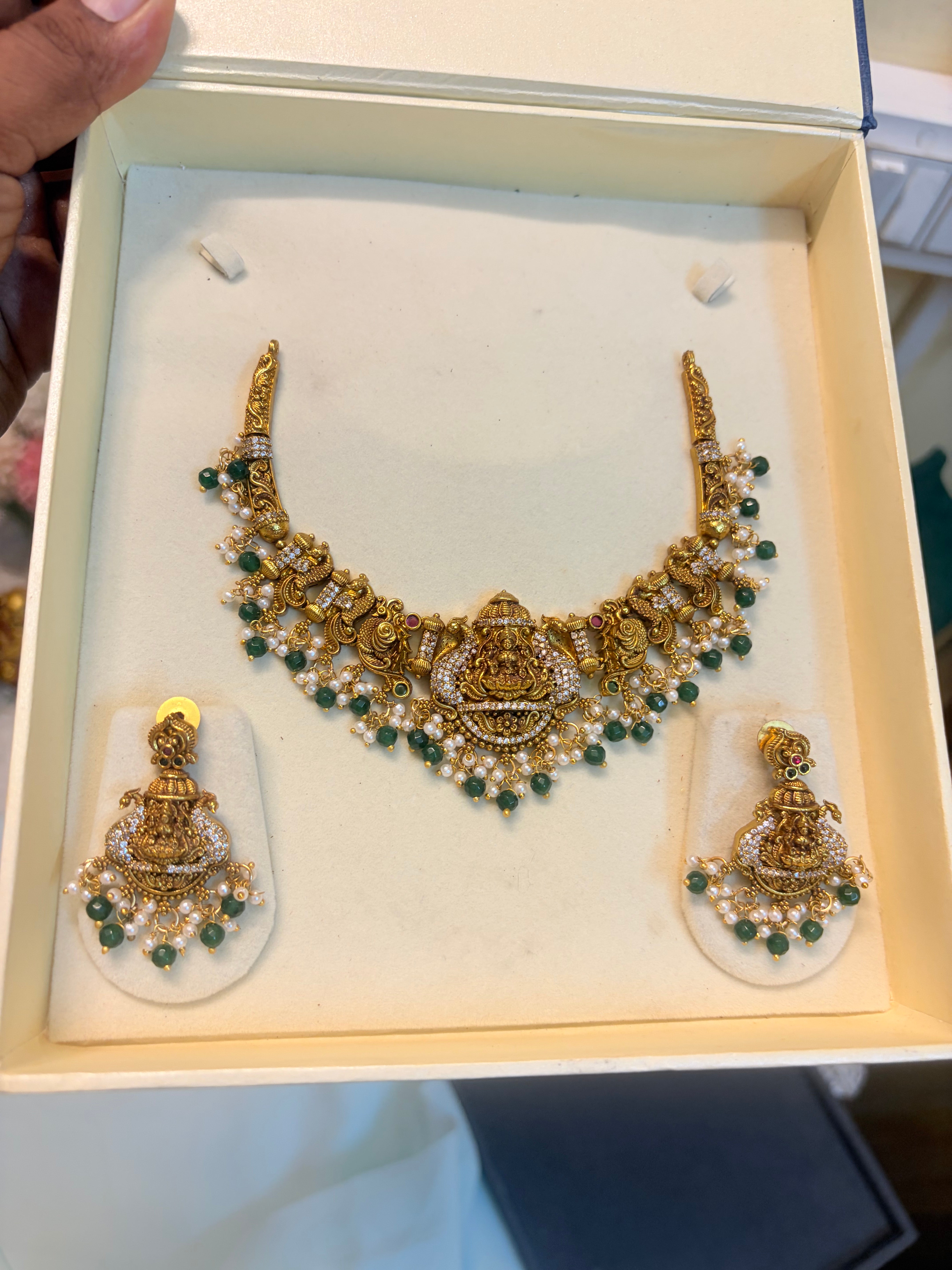 Gold antique finish jadau necklace set