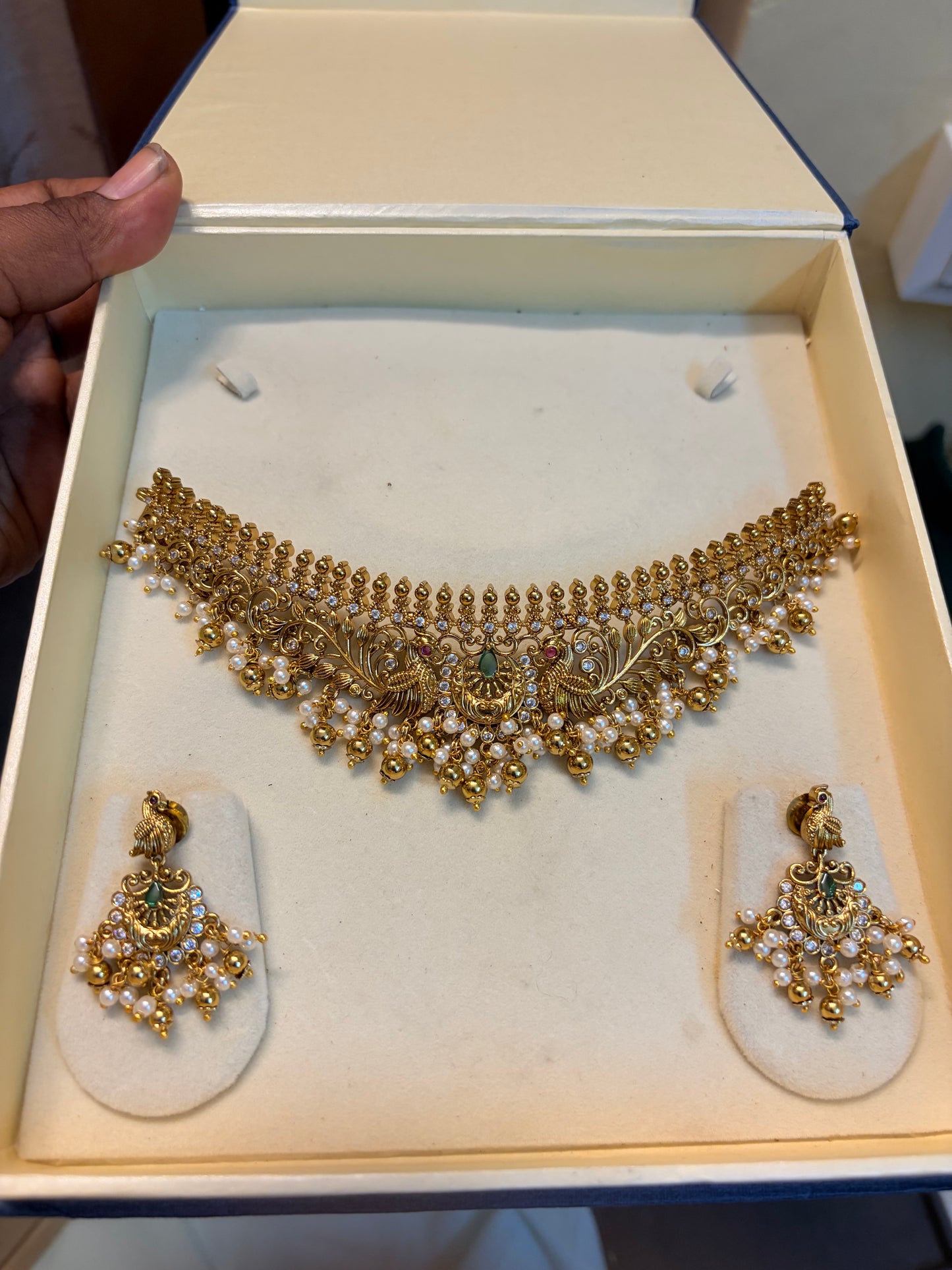 Gold antique finish choker set with pearl gold beads accents