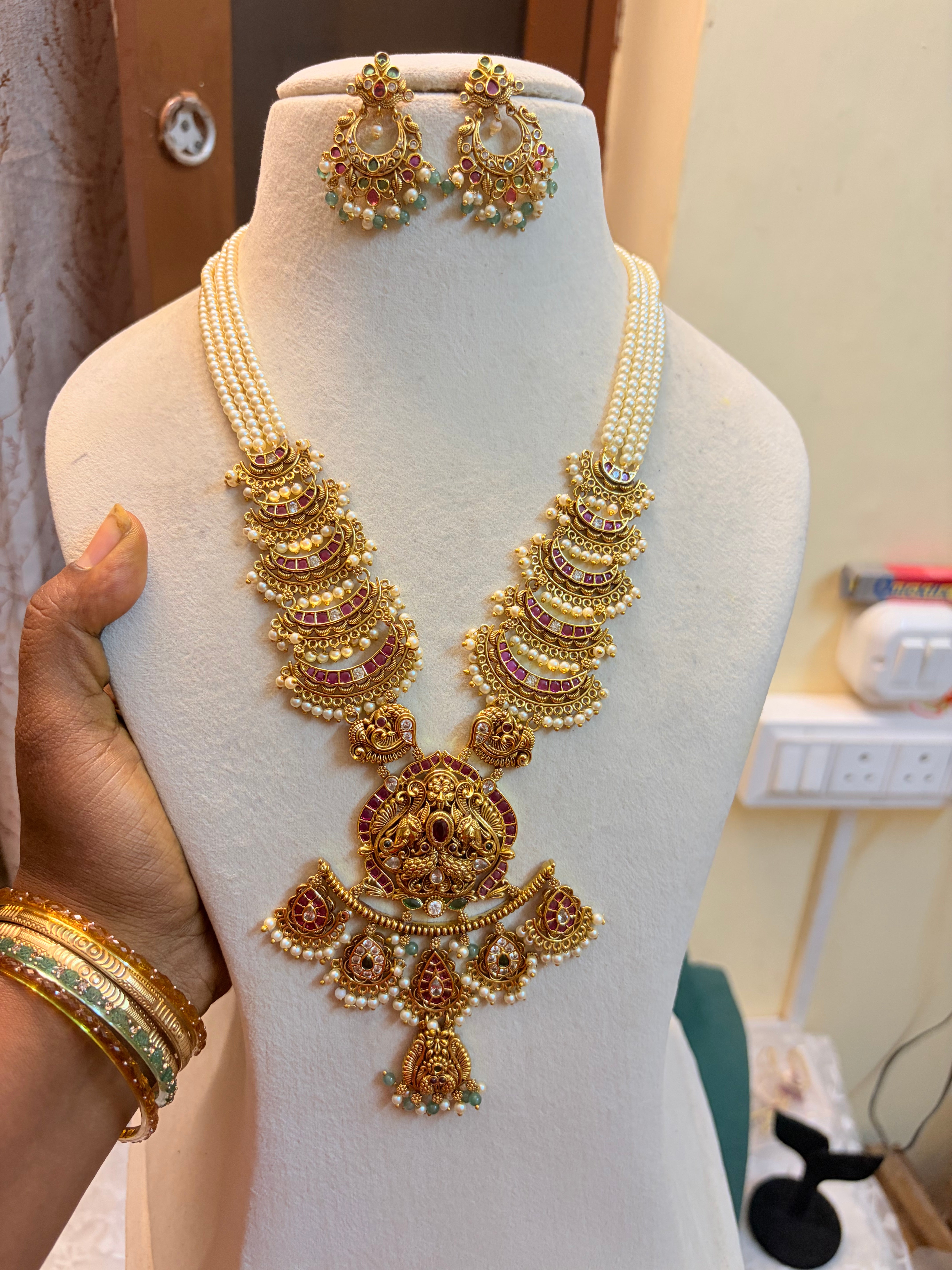 Heritage gold antique finish kemp stones jadau semiharam