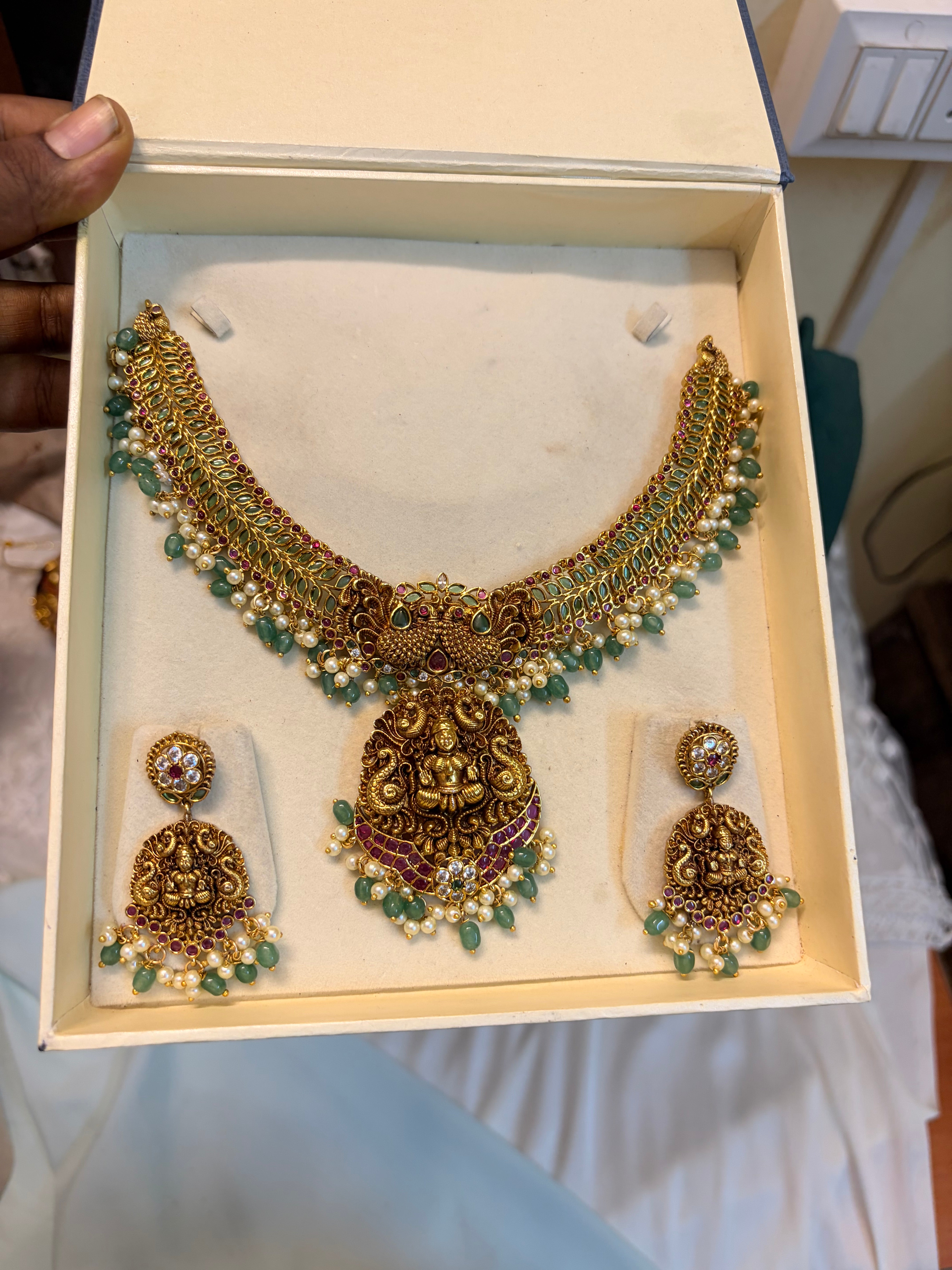 Pure kemp stones brass made jadau necklace set