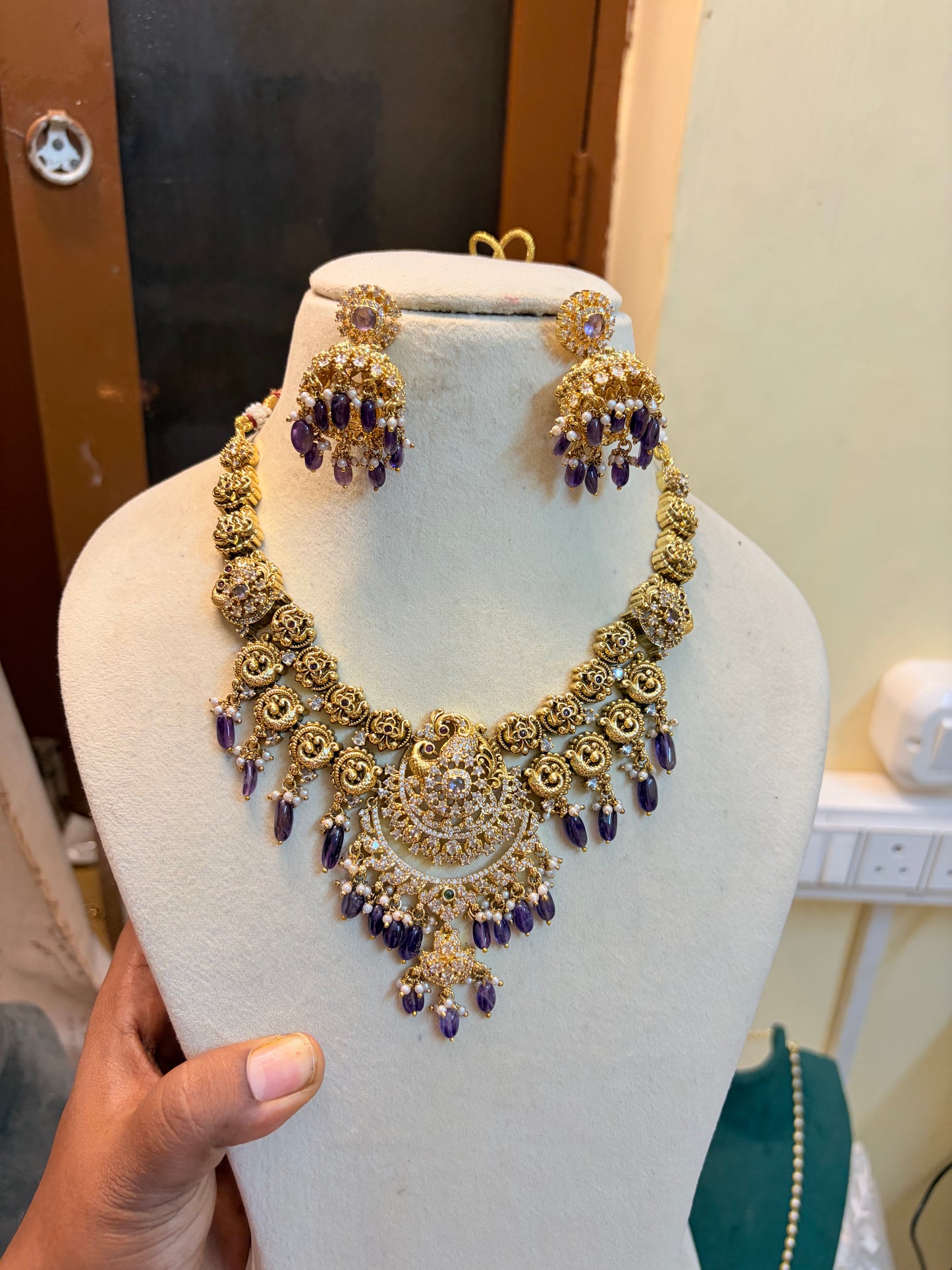 Gold inspired gold antique finish jadau necklace set