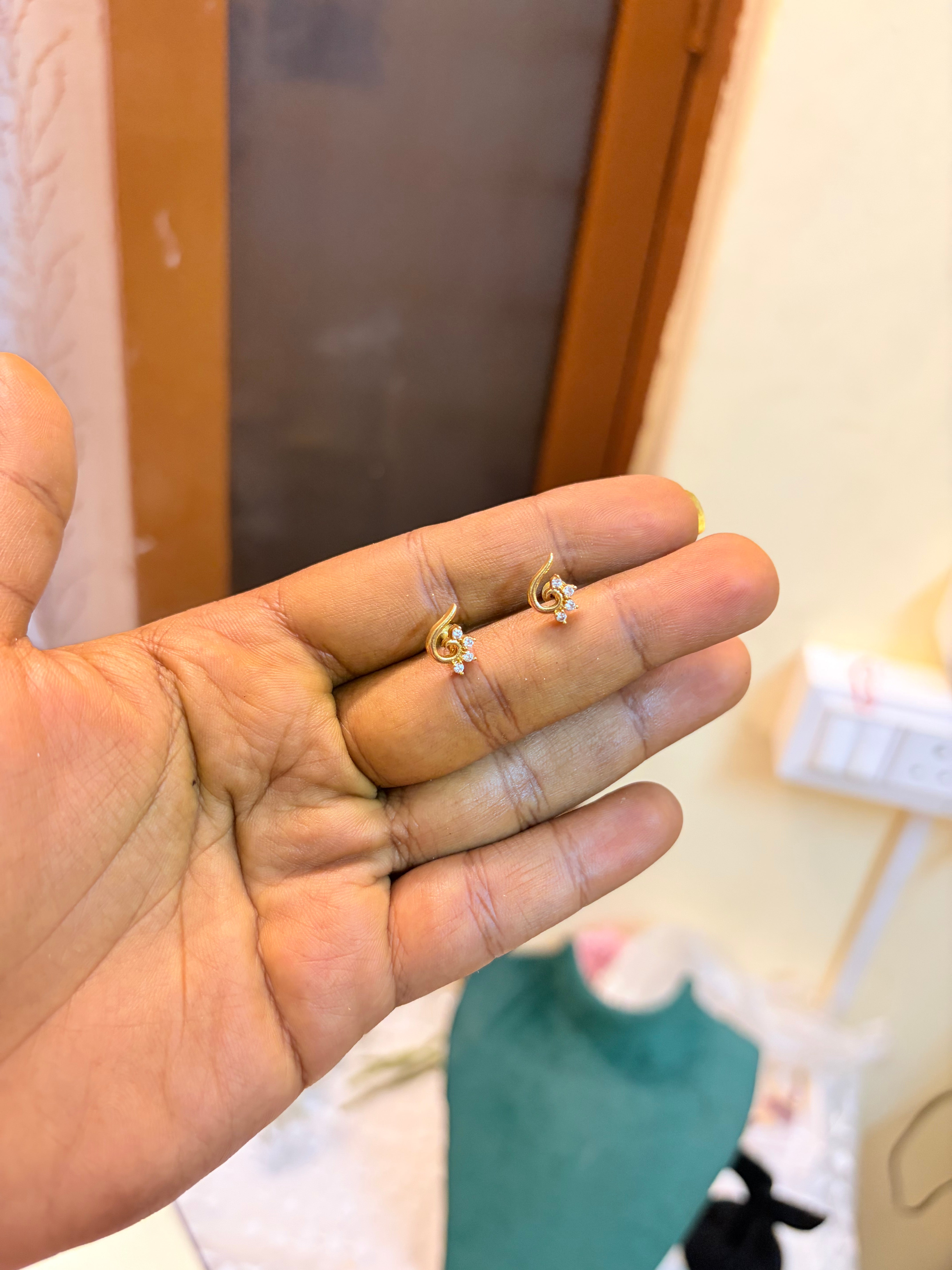 Cz stone stud