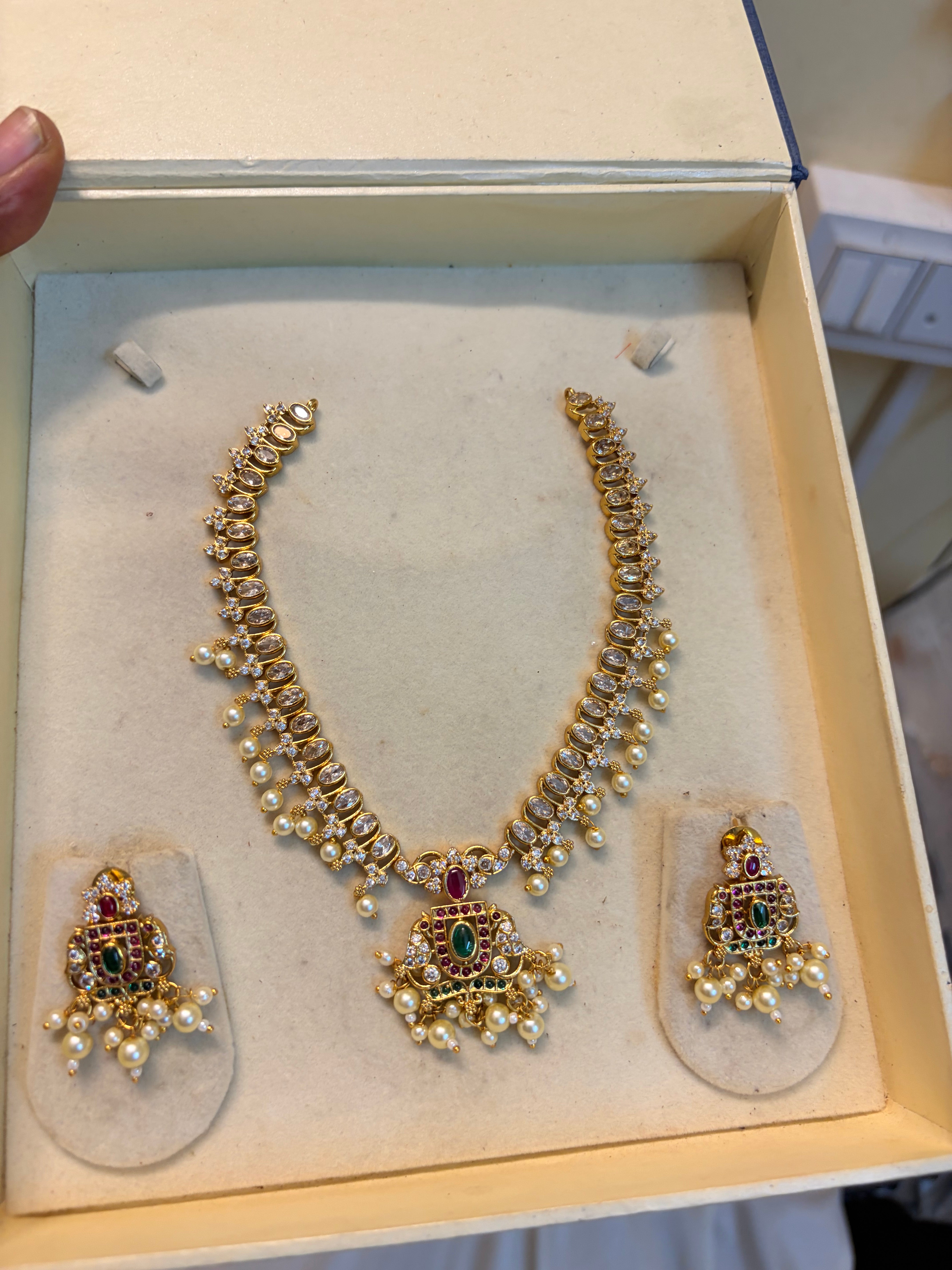 Uncut stones jadau necklace set