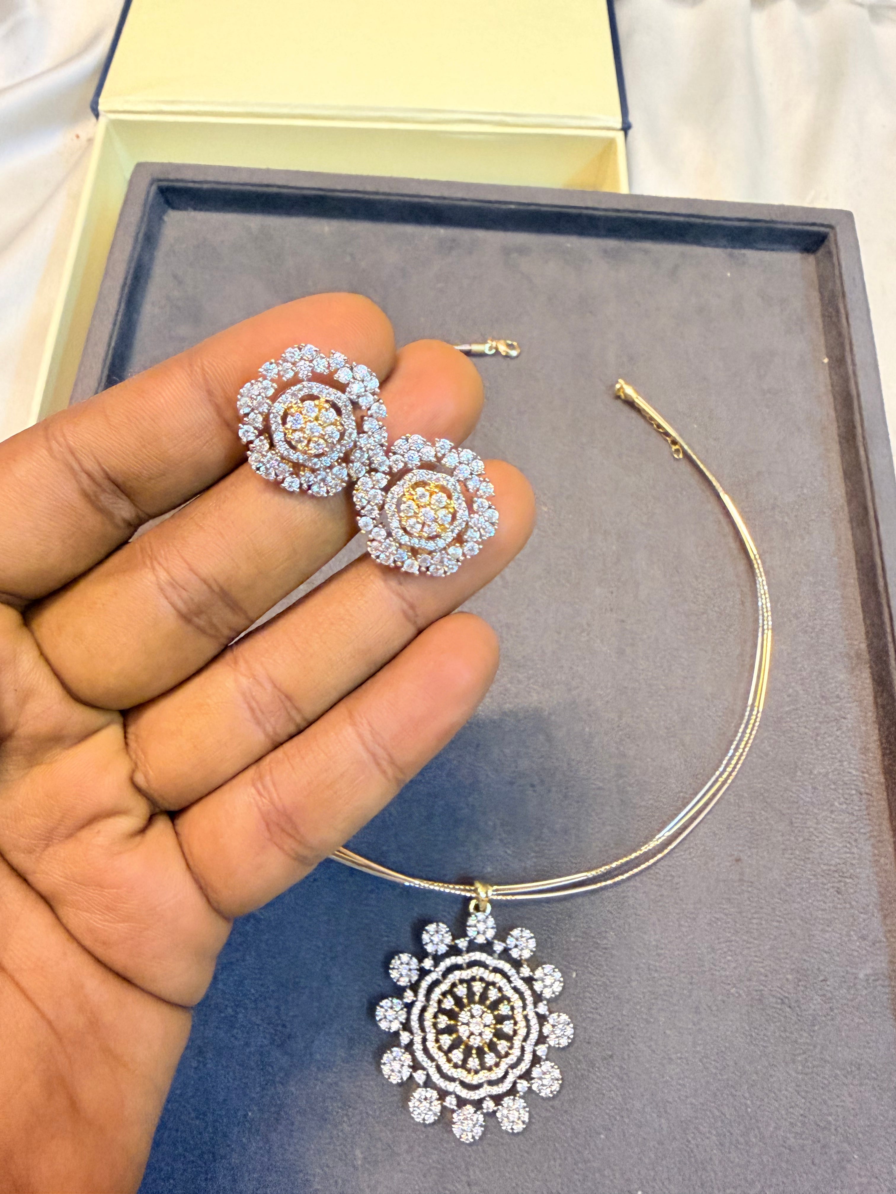 Sleek Diamond replica set with Italian hasli
