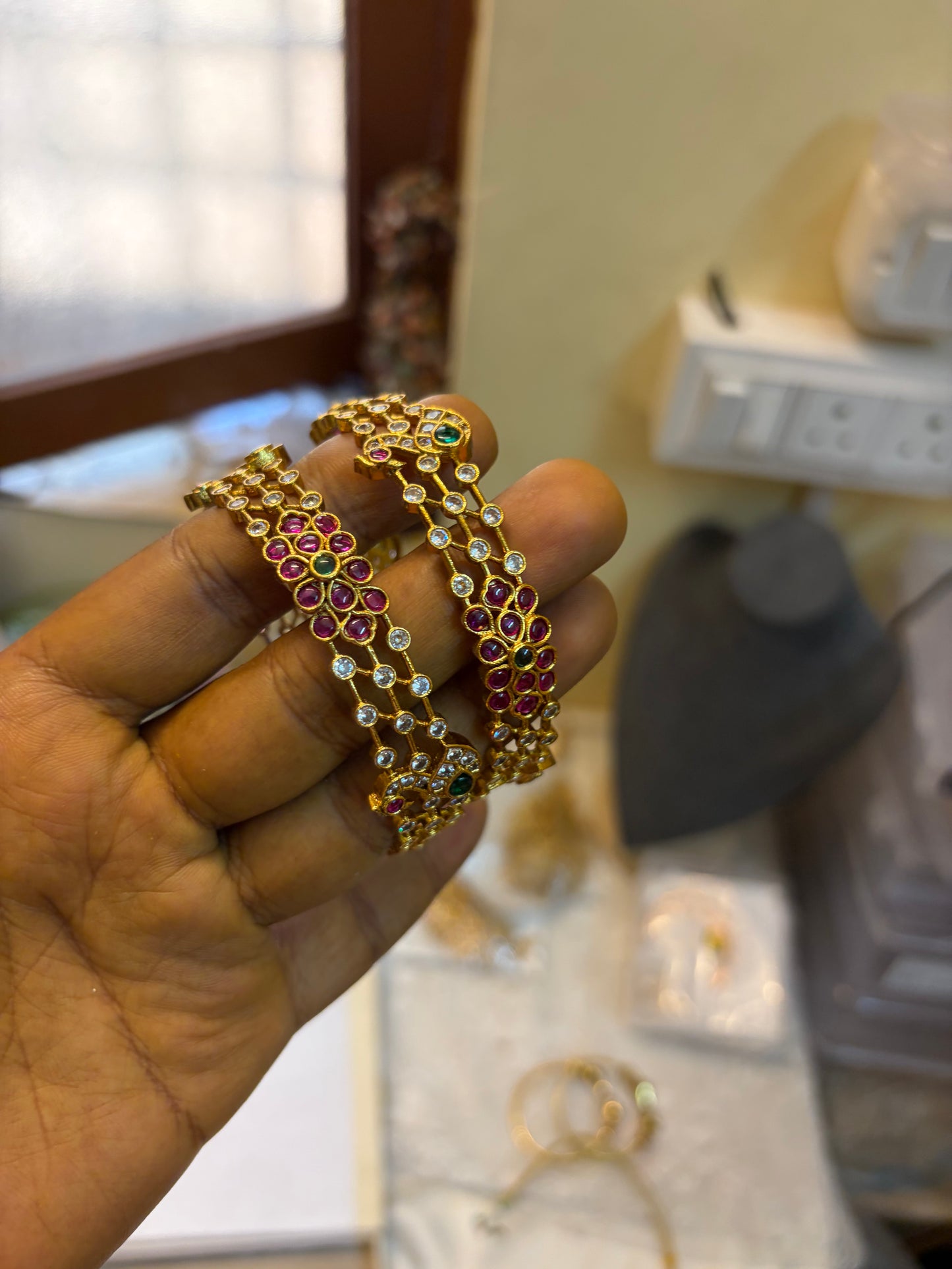 Peacock kemp bangles