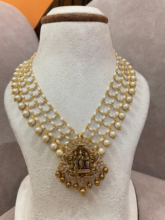 Ramparivar locket pearl necklace