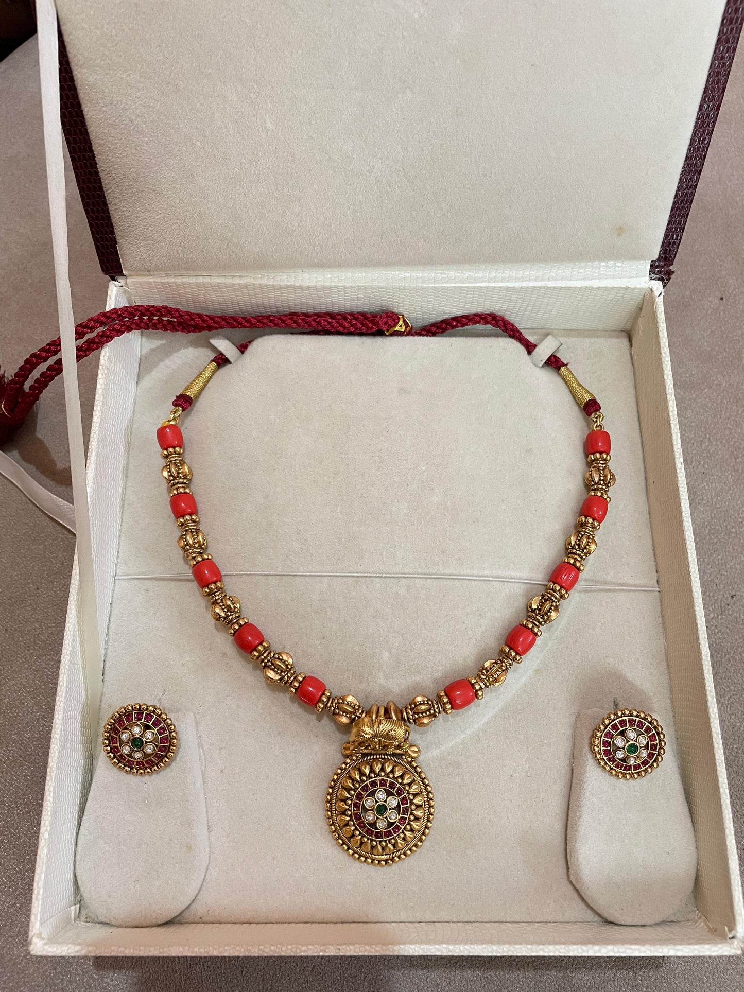 Coral nakshi neckset