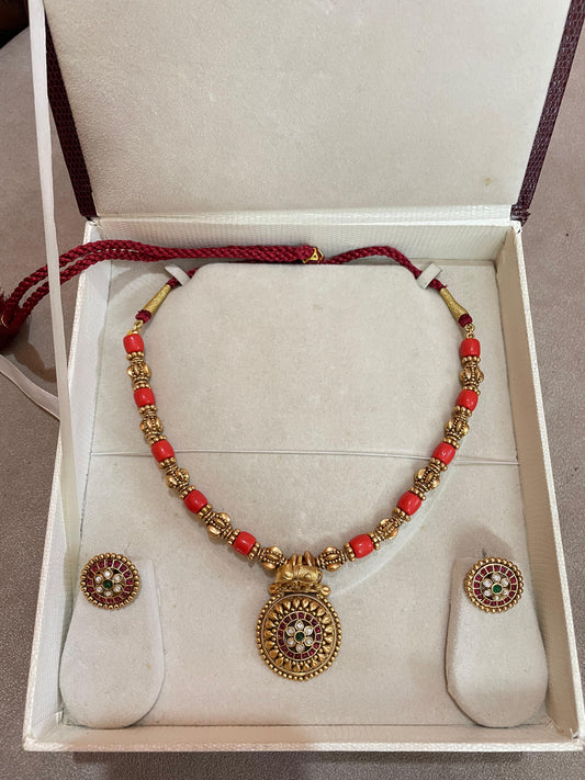 Coral nakshi neckset