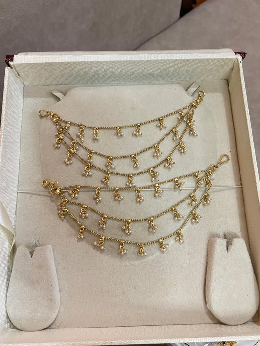 Gold antique finish pearl side chain