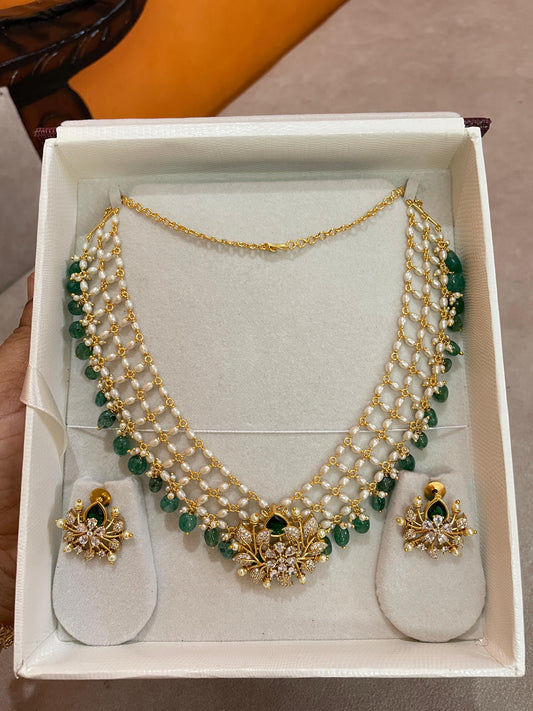 Elegant green beads zali chain with floral cz pendant
