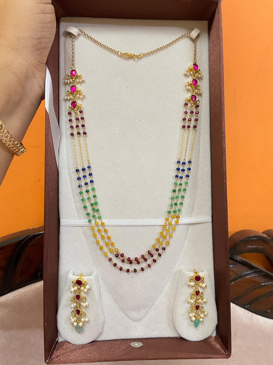 Multilayer beads chain with ruby accents