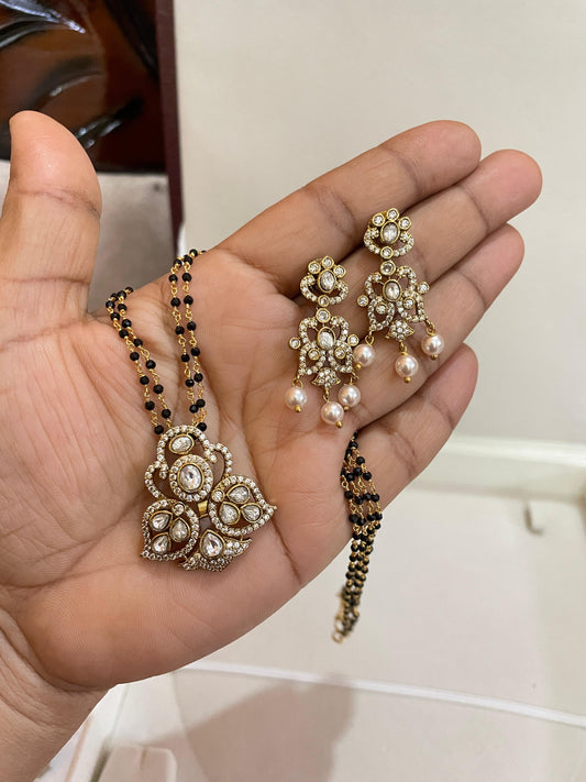 Pearl elegance black beads chain 18 inches