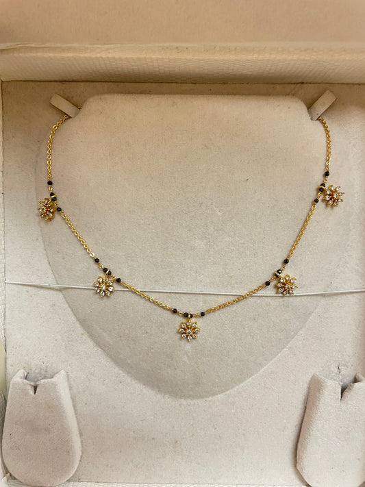 Blossom sparkle gold replica chain