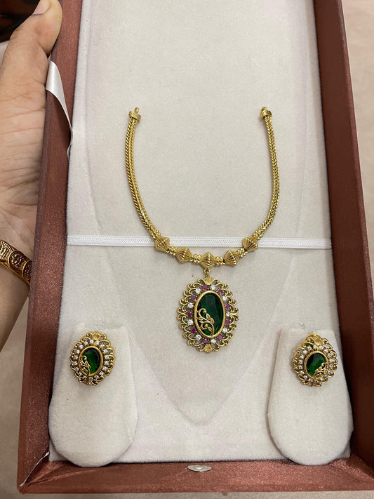 Regal emerald gold antique finish necklace set