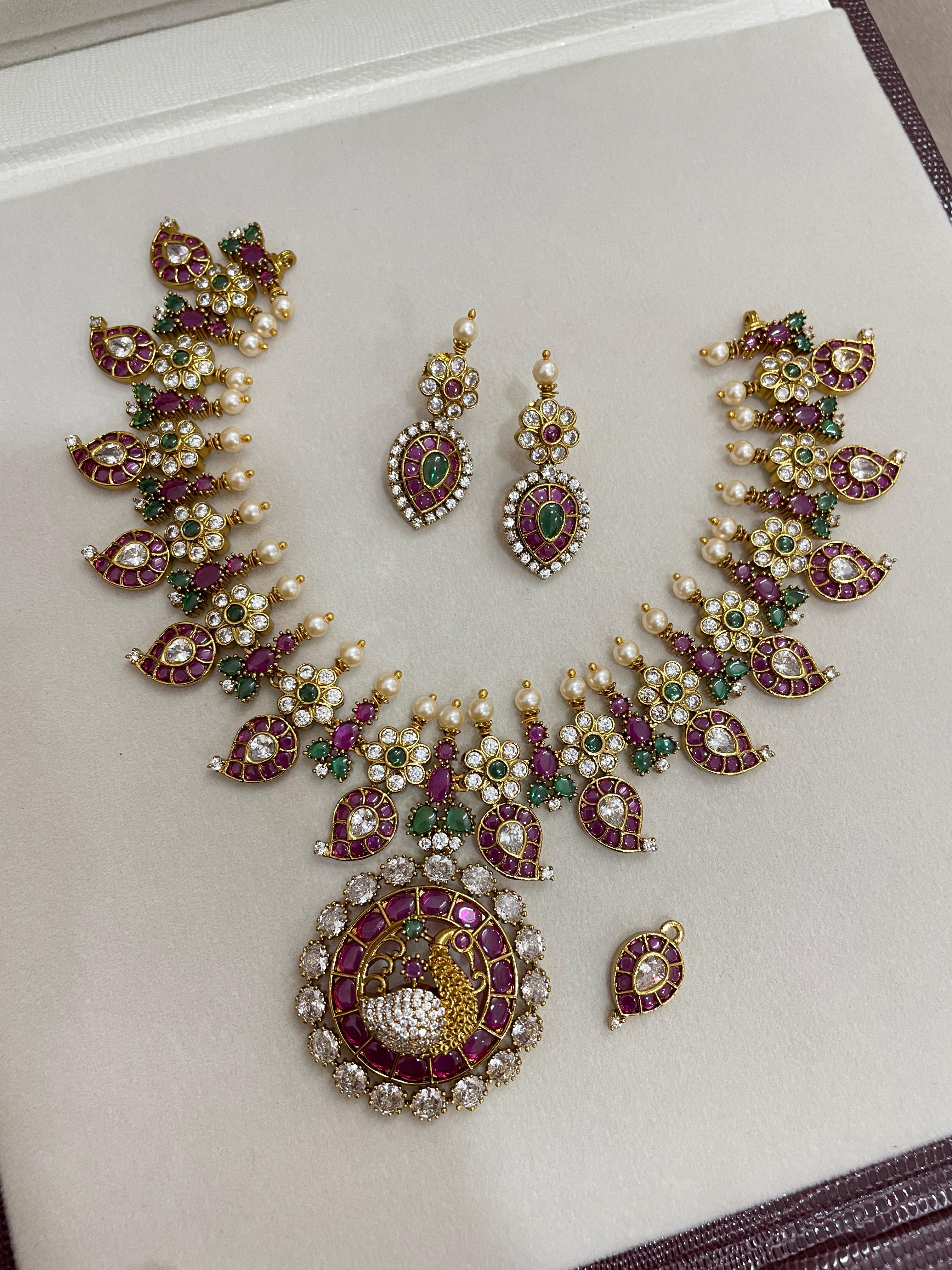 Classic Kemp stones peacock antique jadau necklace set