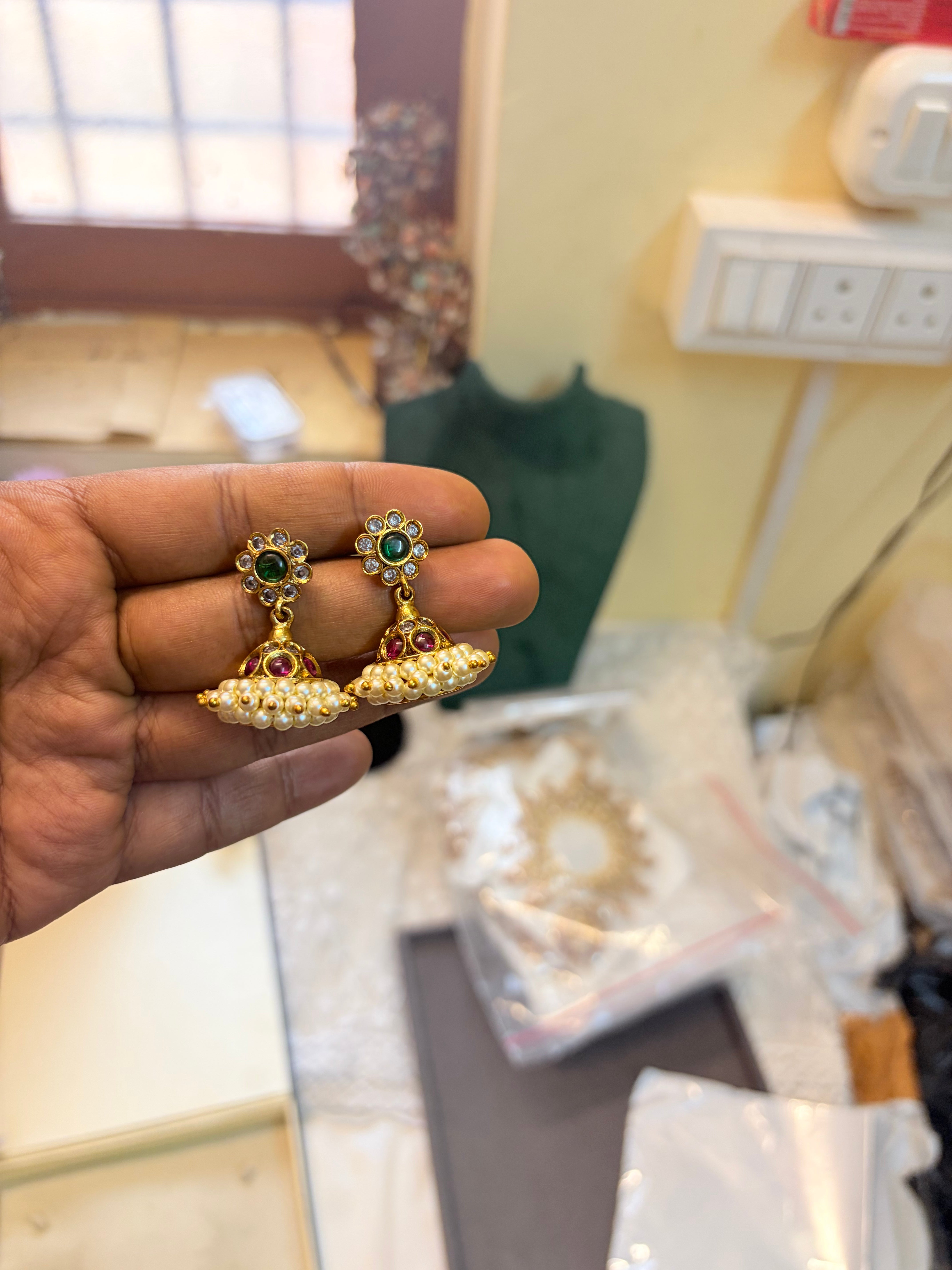 Kemp stones pearl Jhumka
