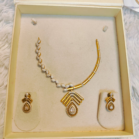 Regal cluster gold plated necklace set