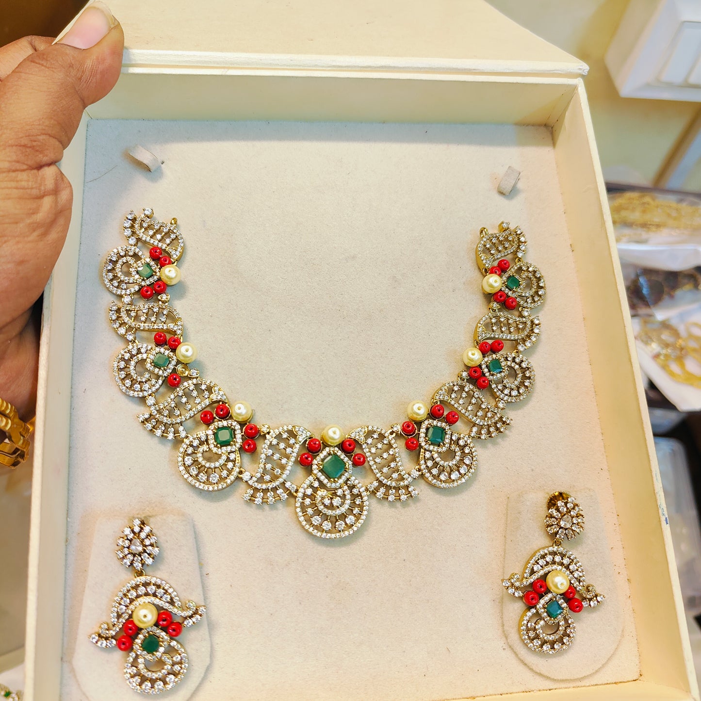 Diamond replica design majestic necklace set